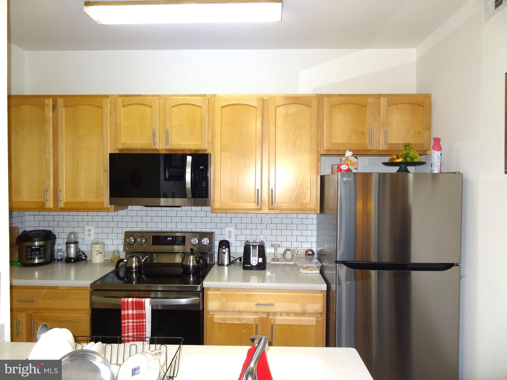 PENDERBROOK SQUARE CONDOMINIUMS - Residential