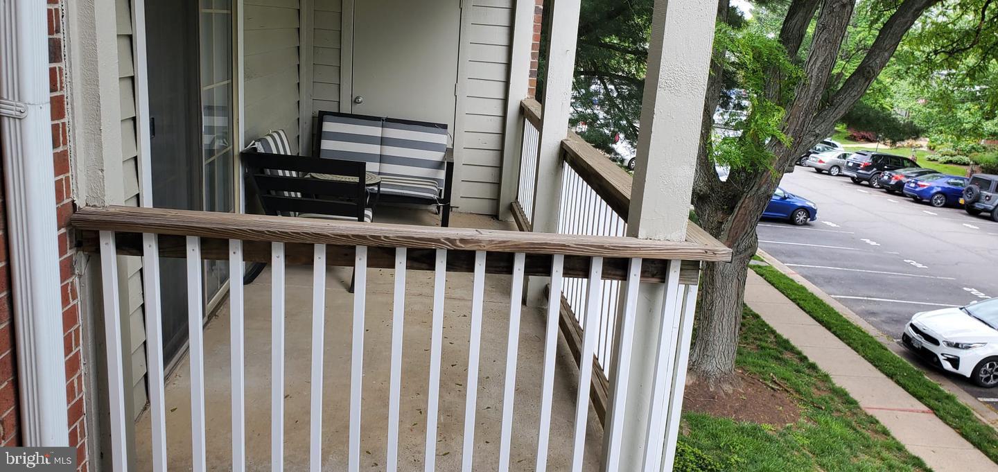 PENDERBROOK SQUARE CONDOMINIUMS - Residential