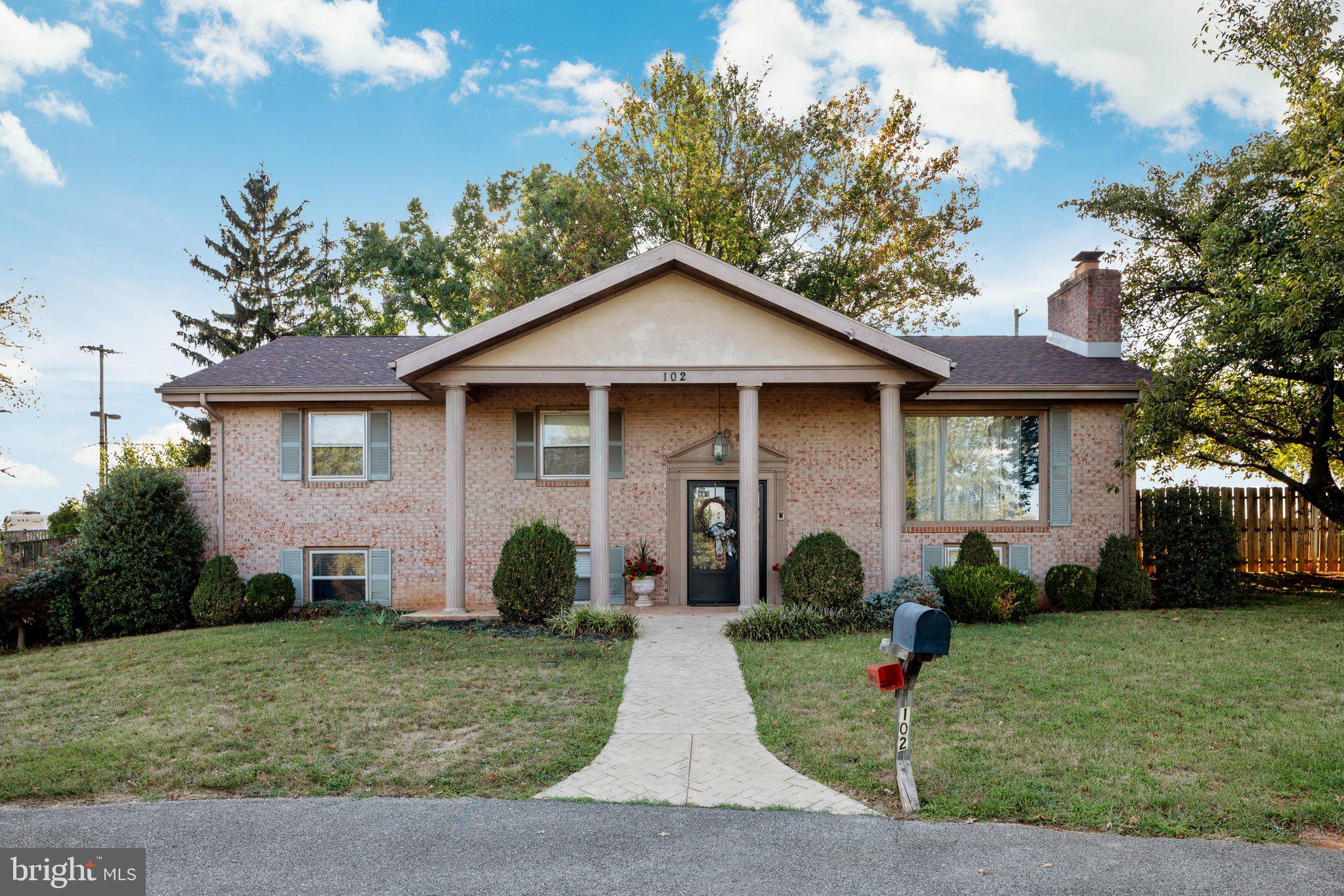 BRIARWOOD - Residential