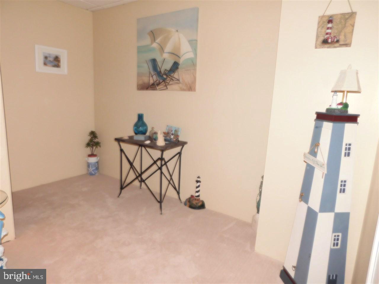 ORIOLE CIRCLE - Residential