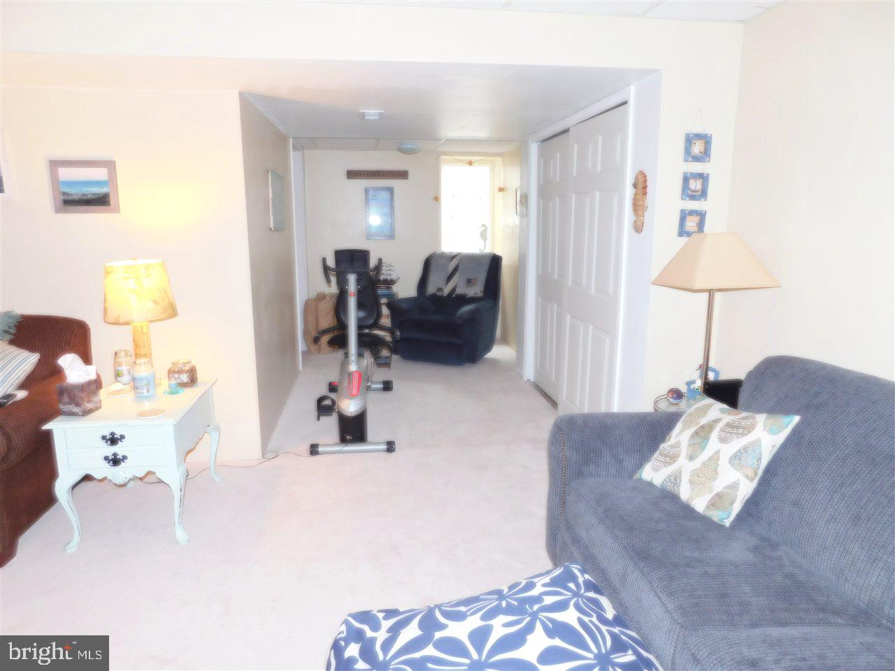 ORIOLE CIRCLE - Residential