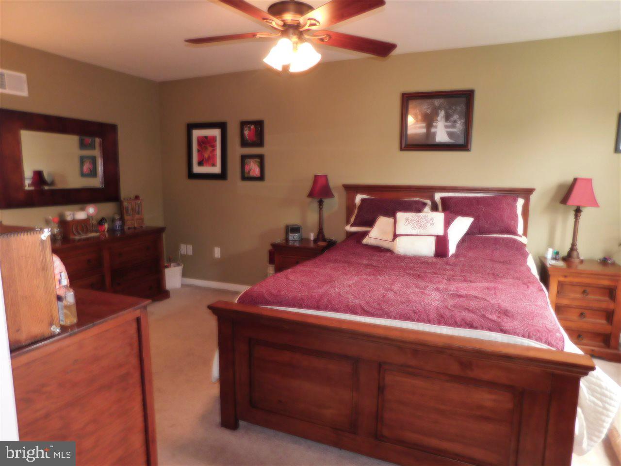 ORIOLE CIRCLE - Residential