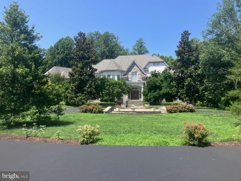 Photo of 10420 Riverwood Drive, POTOMAC, MD 20854 (MLS # MDMC2230184)