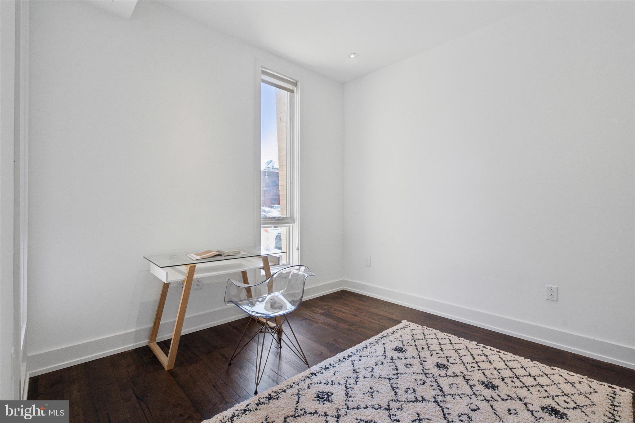 LIBERTY SQUARE - Residential