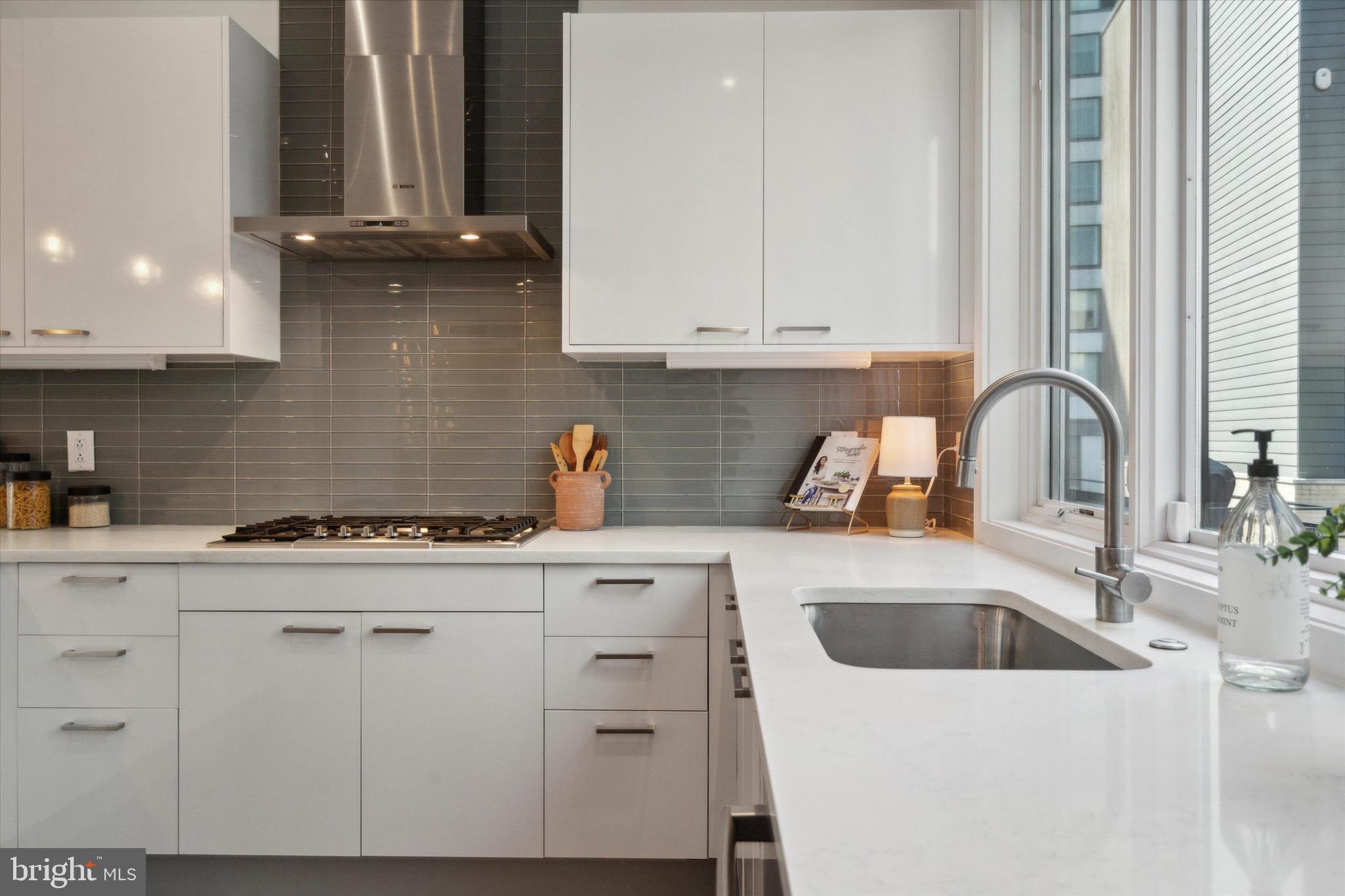 LIBERTY SQUARE - Residential