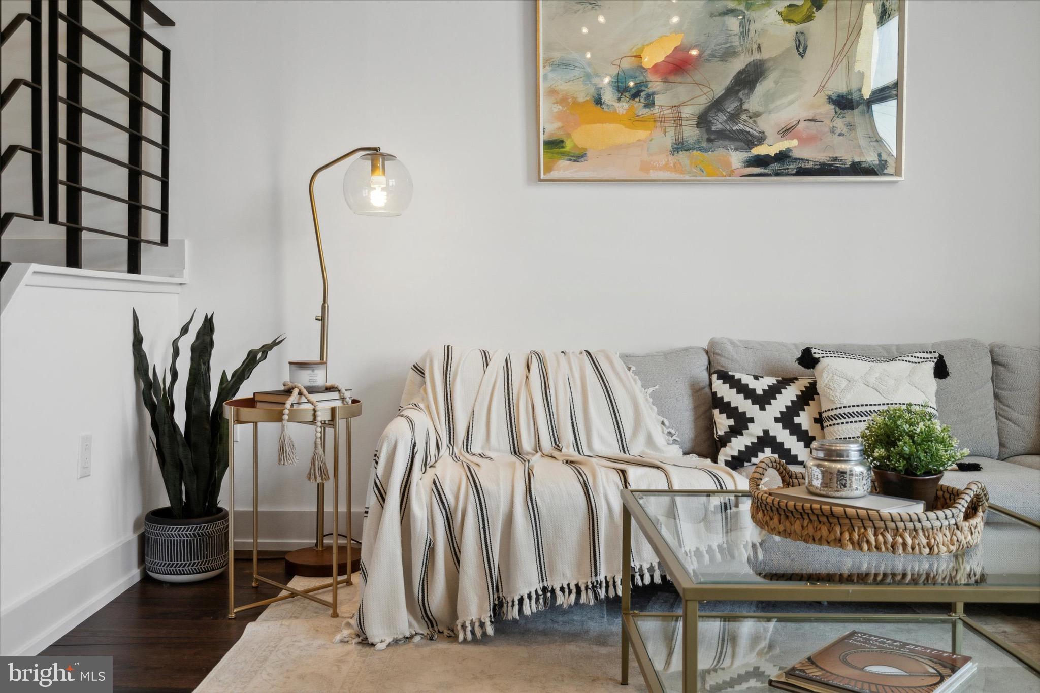 LIBERTY SQUARE - Residential