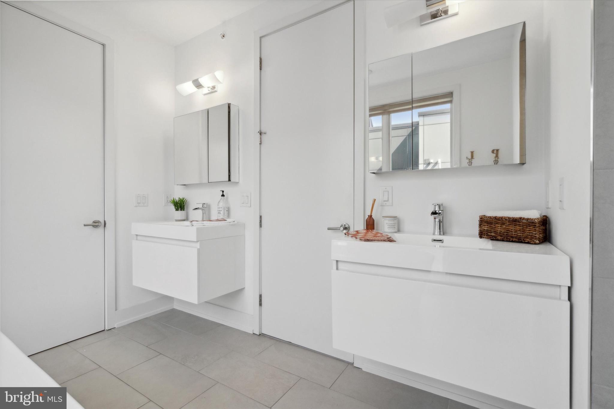 LIBERTY SQUARE - Residential