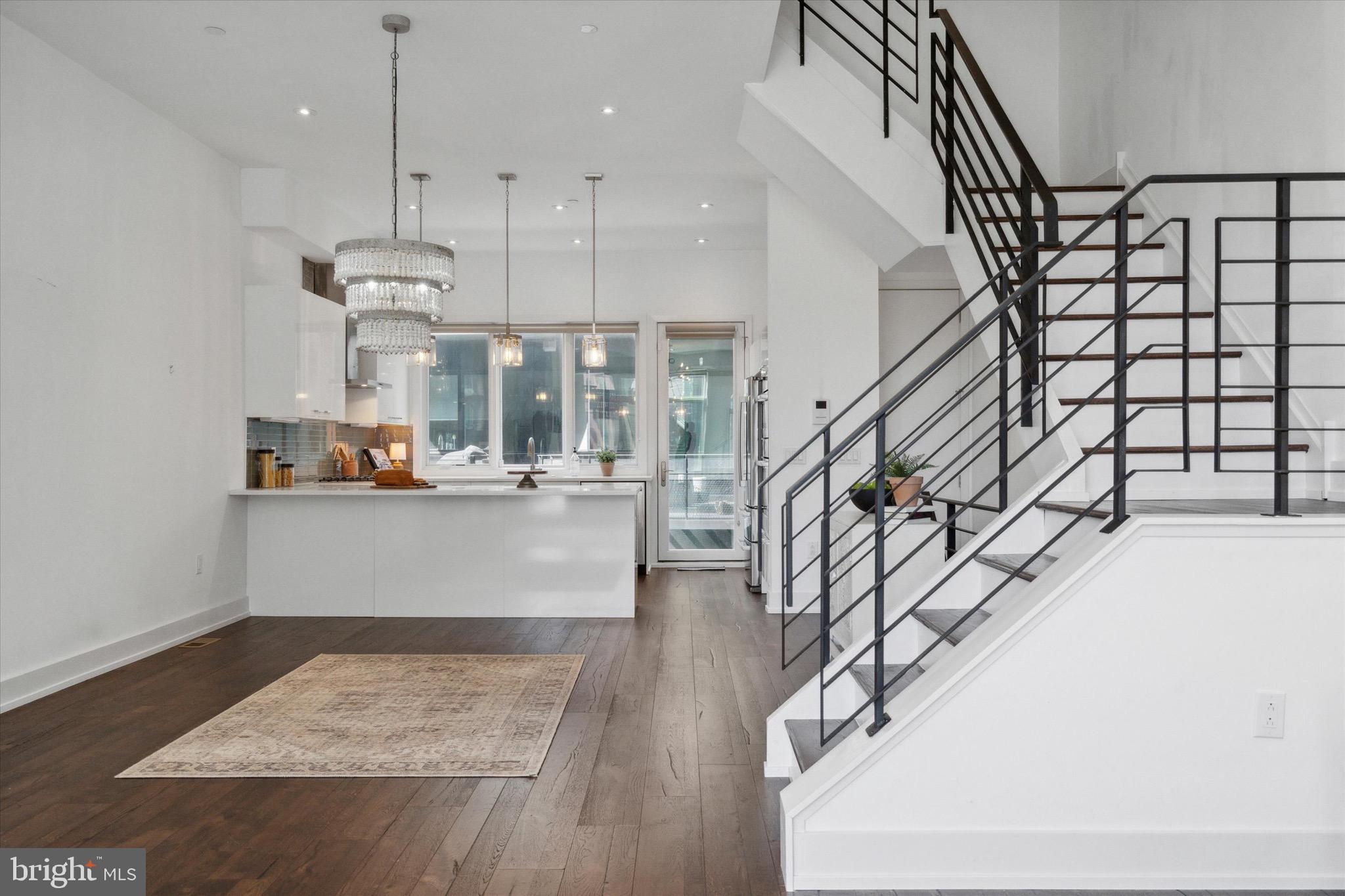 LIBERTY SQUARE - Residential