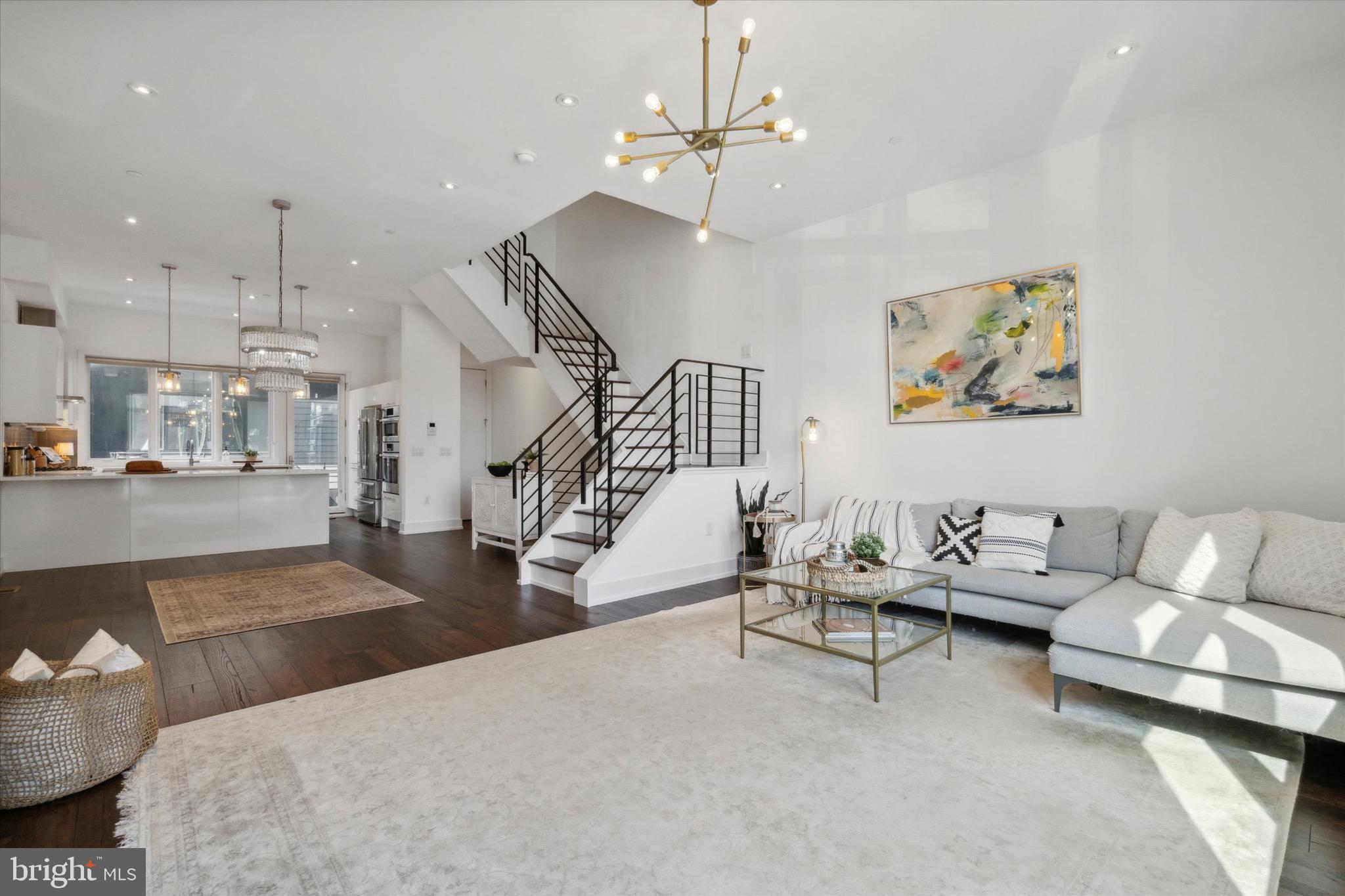 LIBERTY SQUARE - Residential