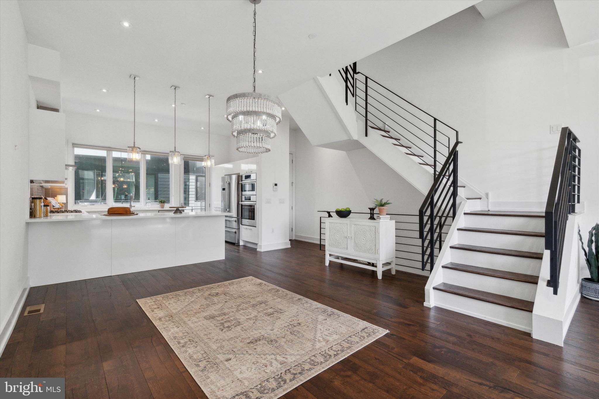 LIBERTY SQUARE - Residential