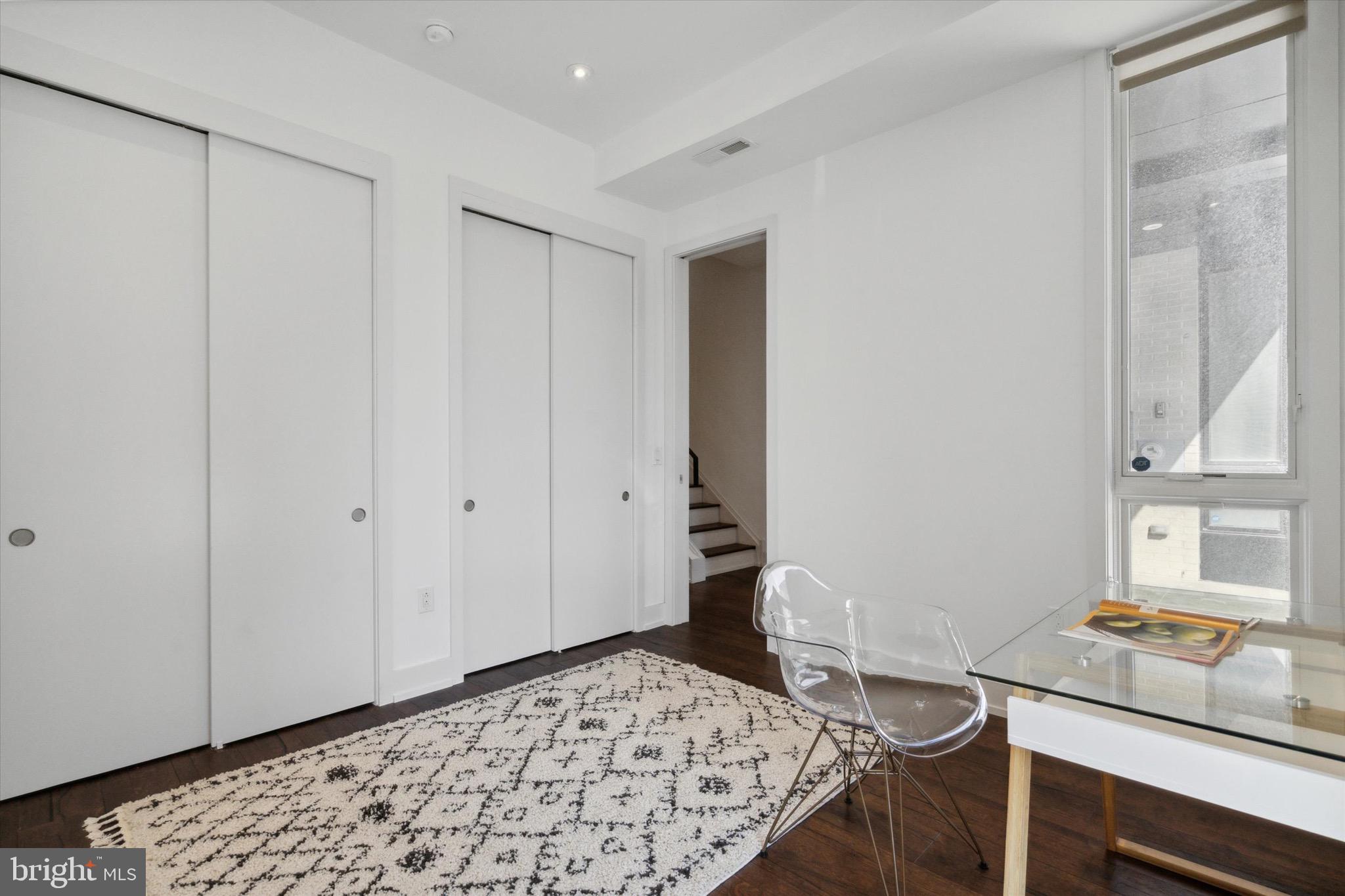 LIBERTY SQUARE - Residential