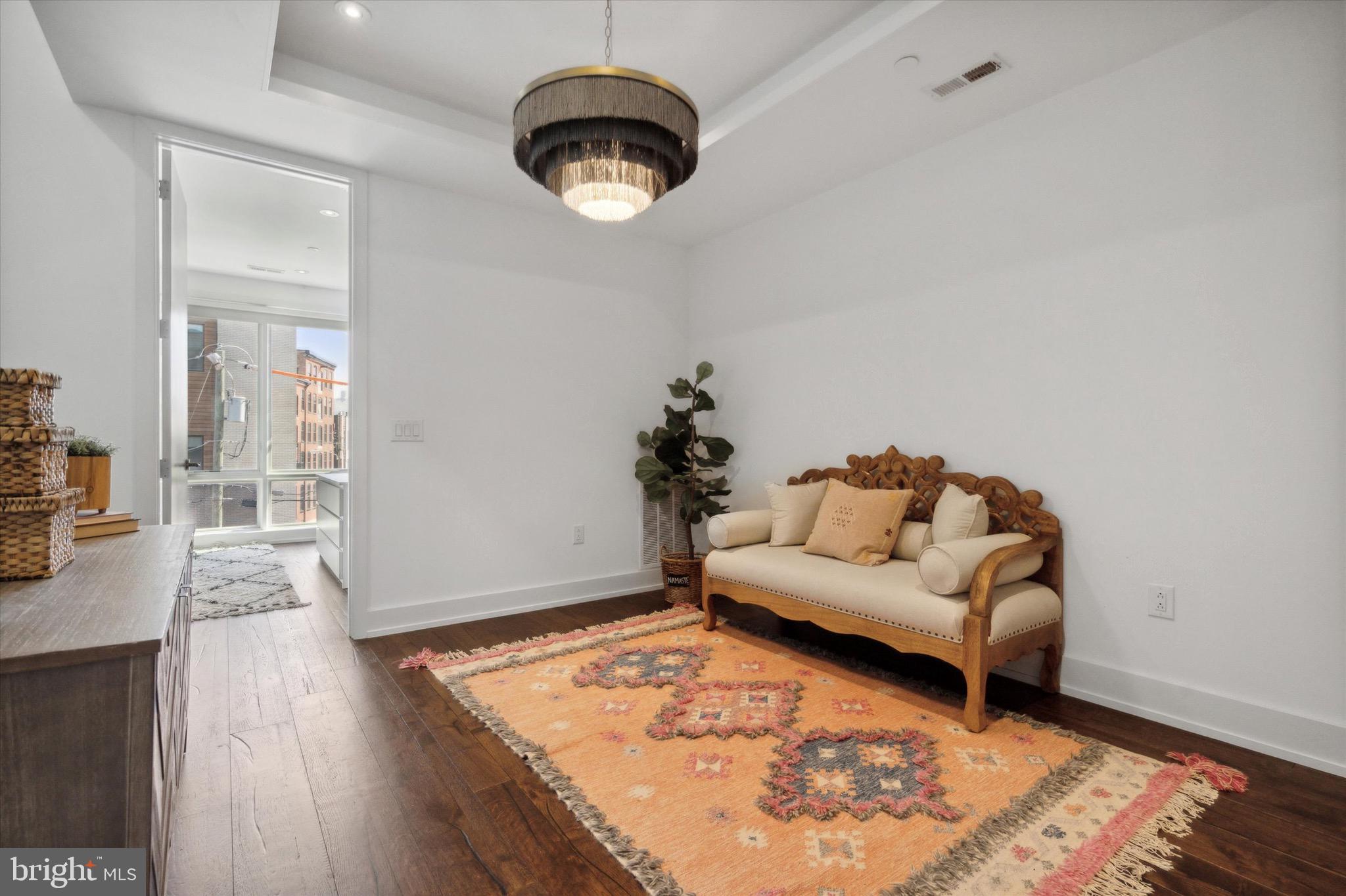 LIBERTY SQUARE - Residential