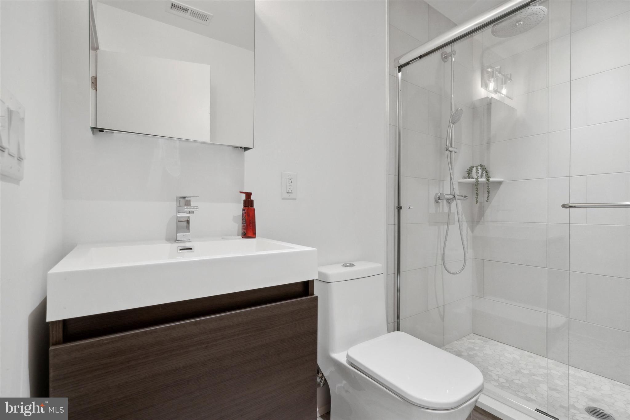 LIBERTY SQUARE - Residential