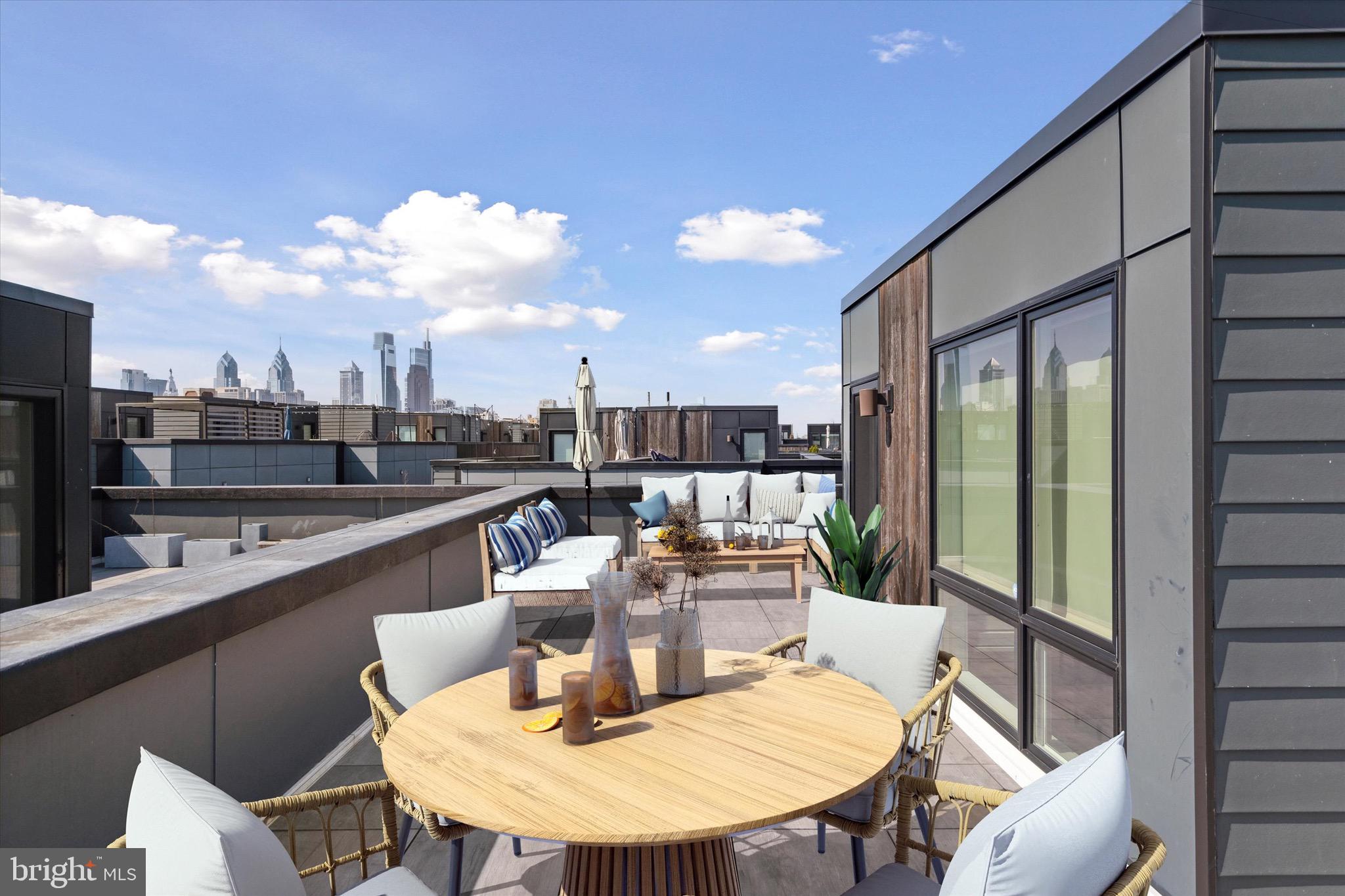 LIBERTY SQUARE - Residential