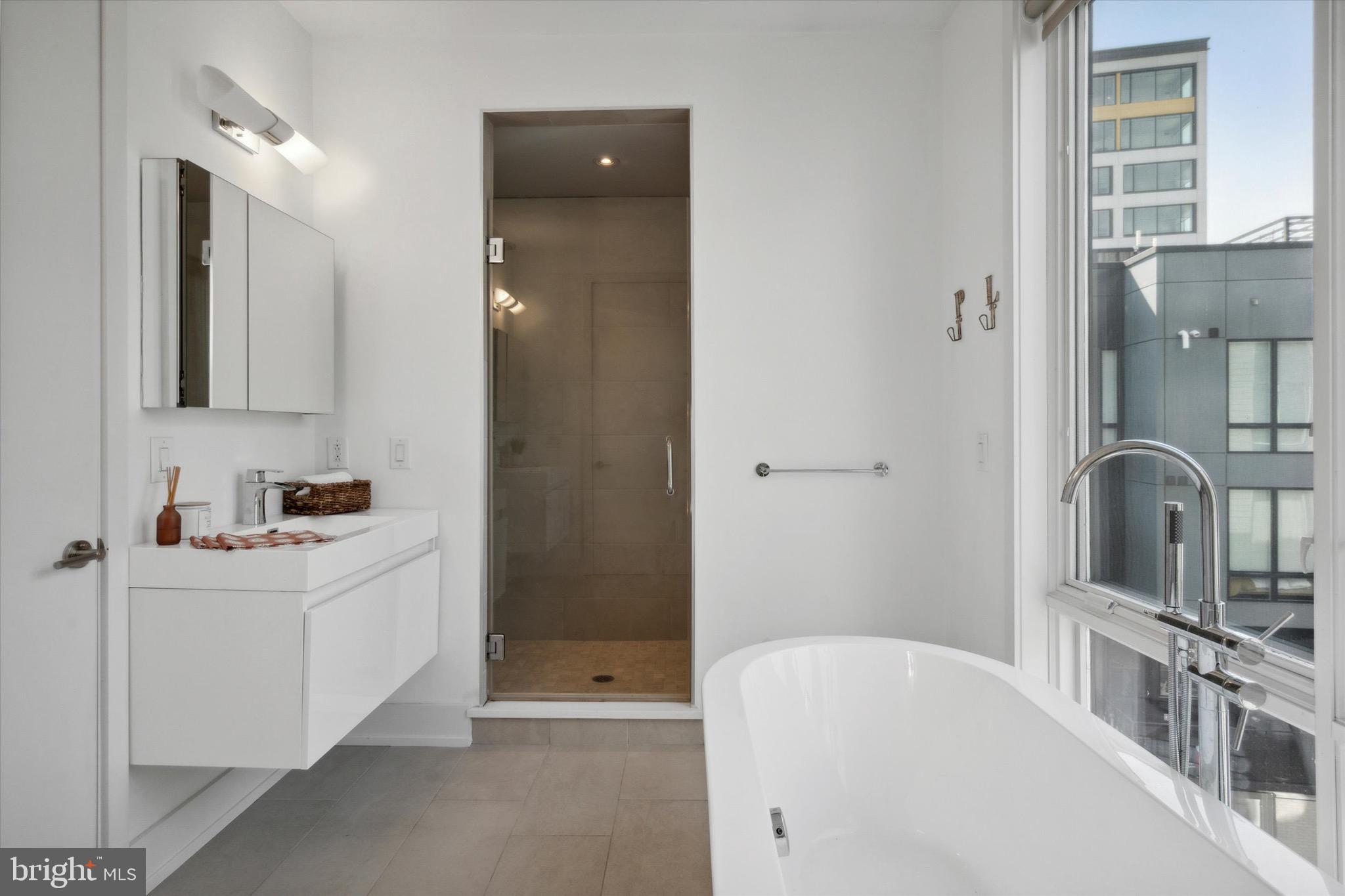 LIBERTY SQUARE - Residential