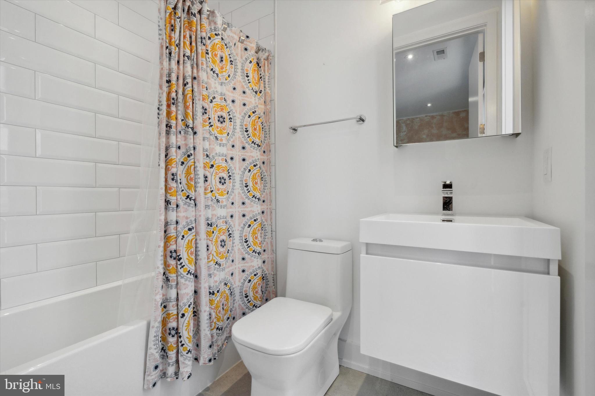 LIBERTY SQUARE - Residential