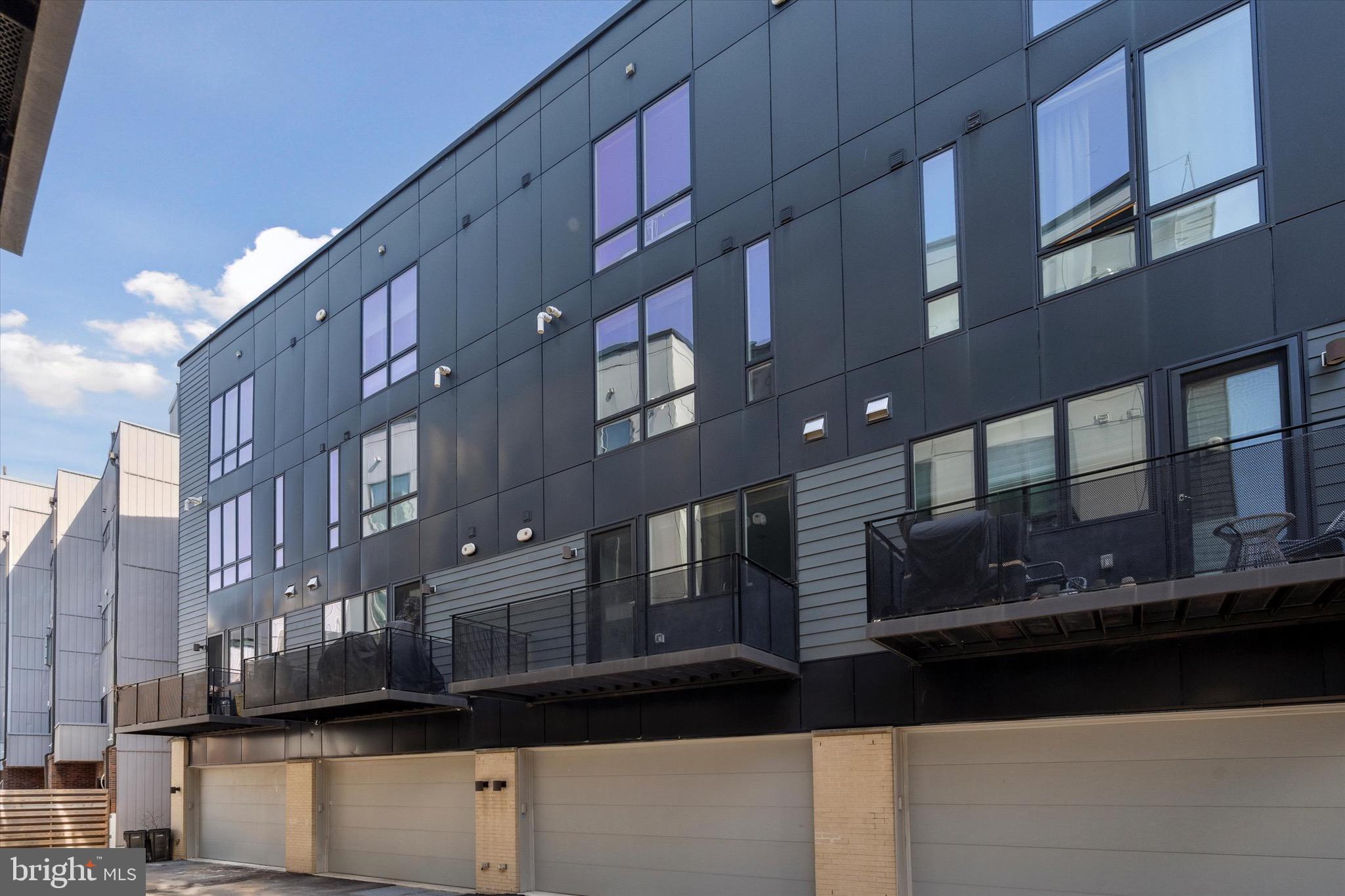 LIBERTY SQUARE - Residential