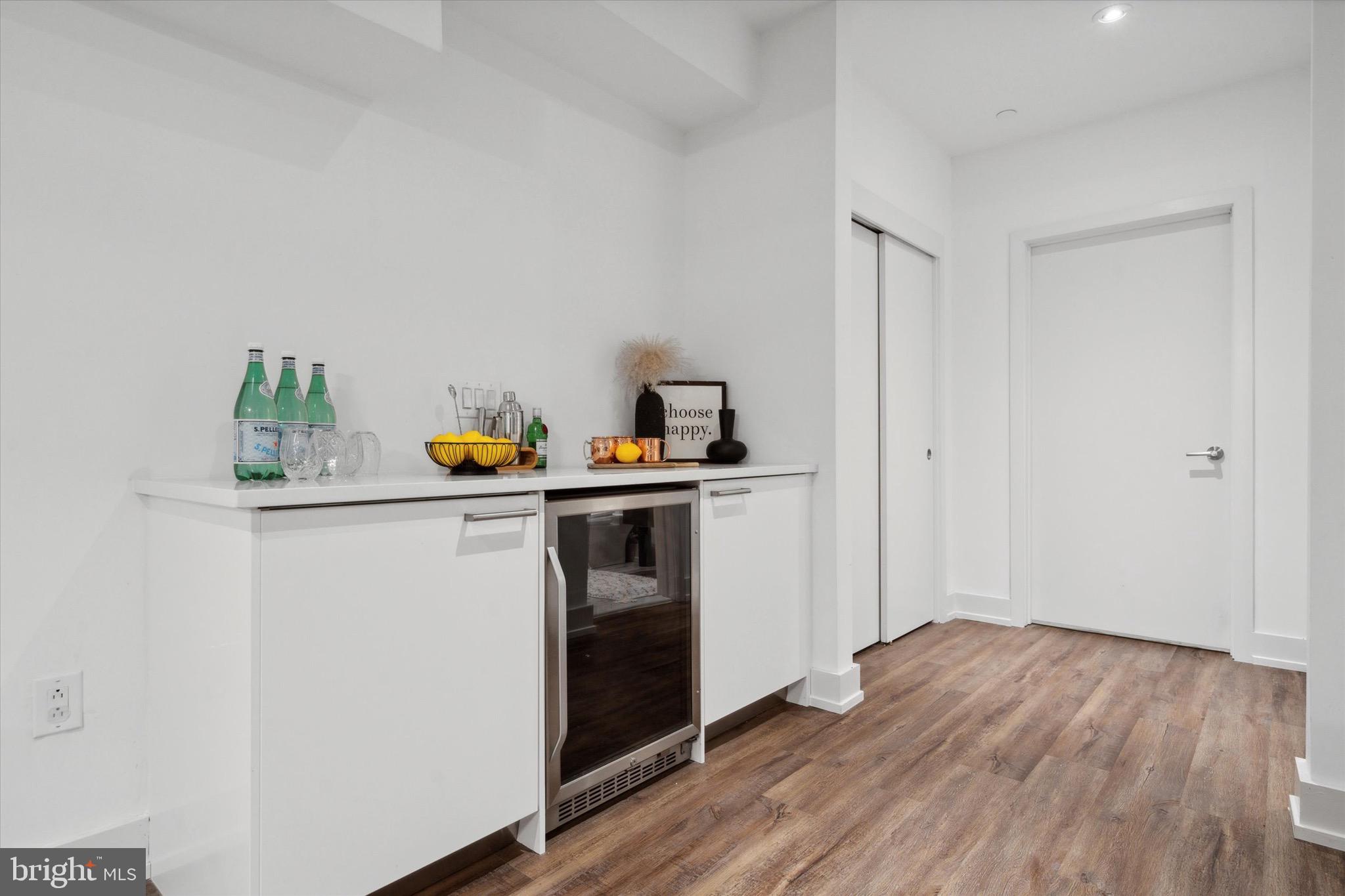 LIBERTY SQUARE - Residential