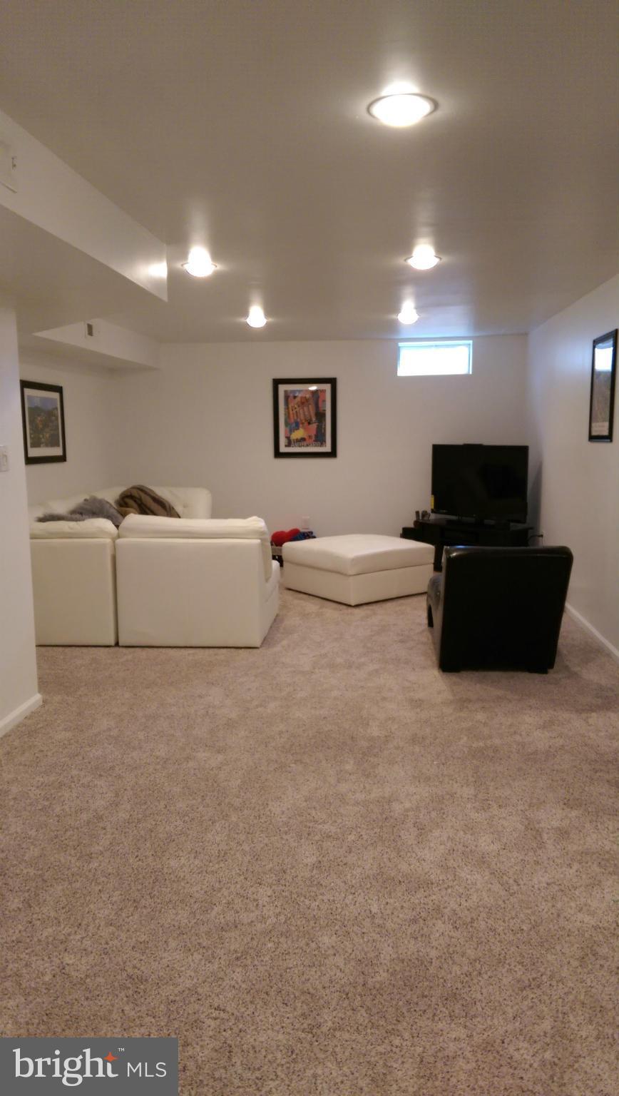 SALEM FIELDS - Residential