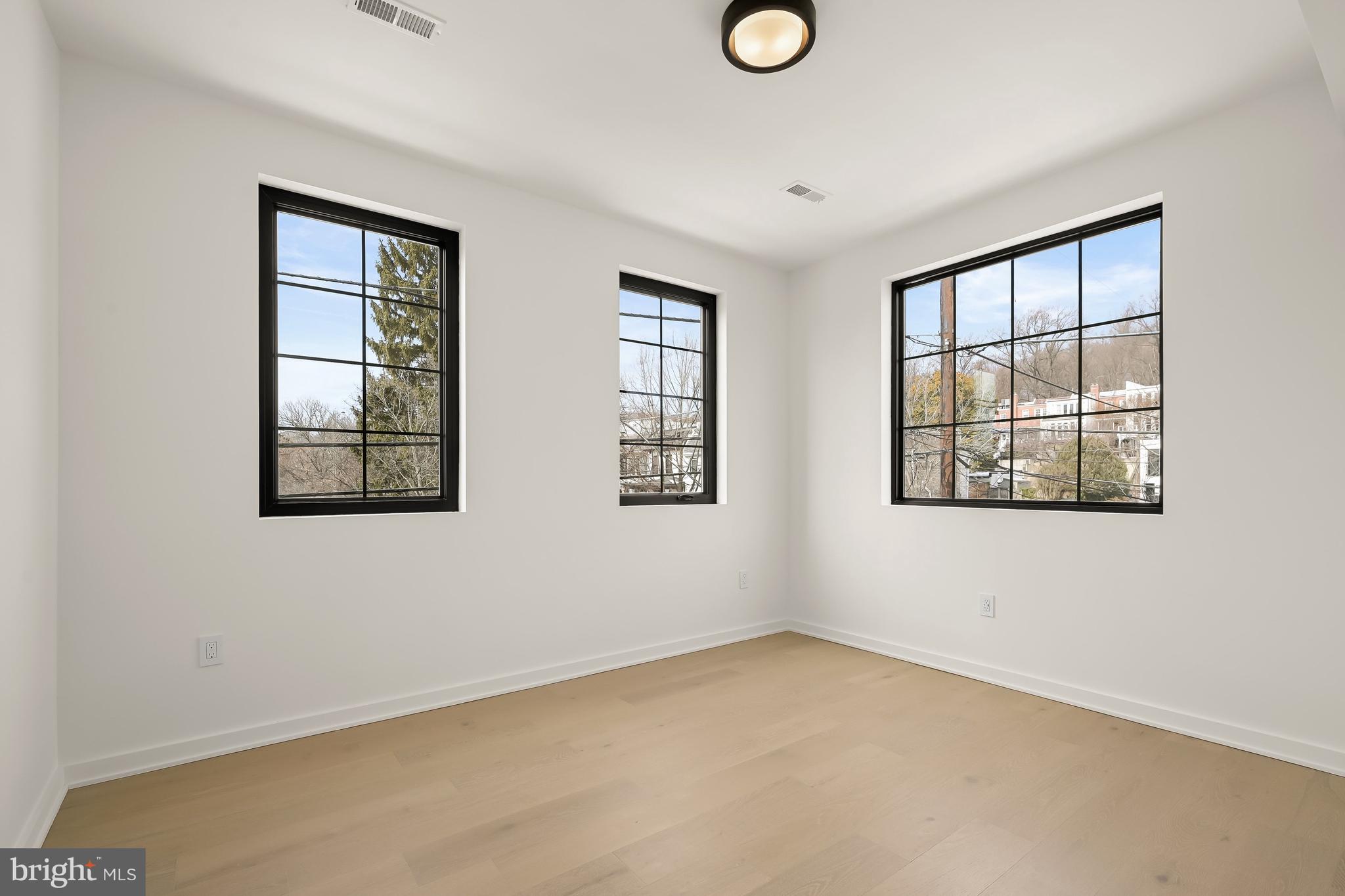 BURLEITH - Residential