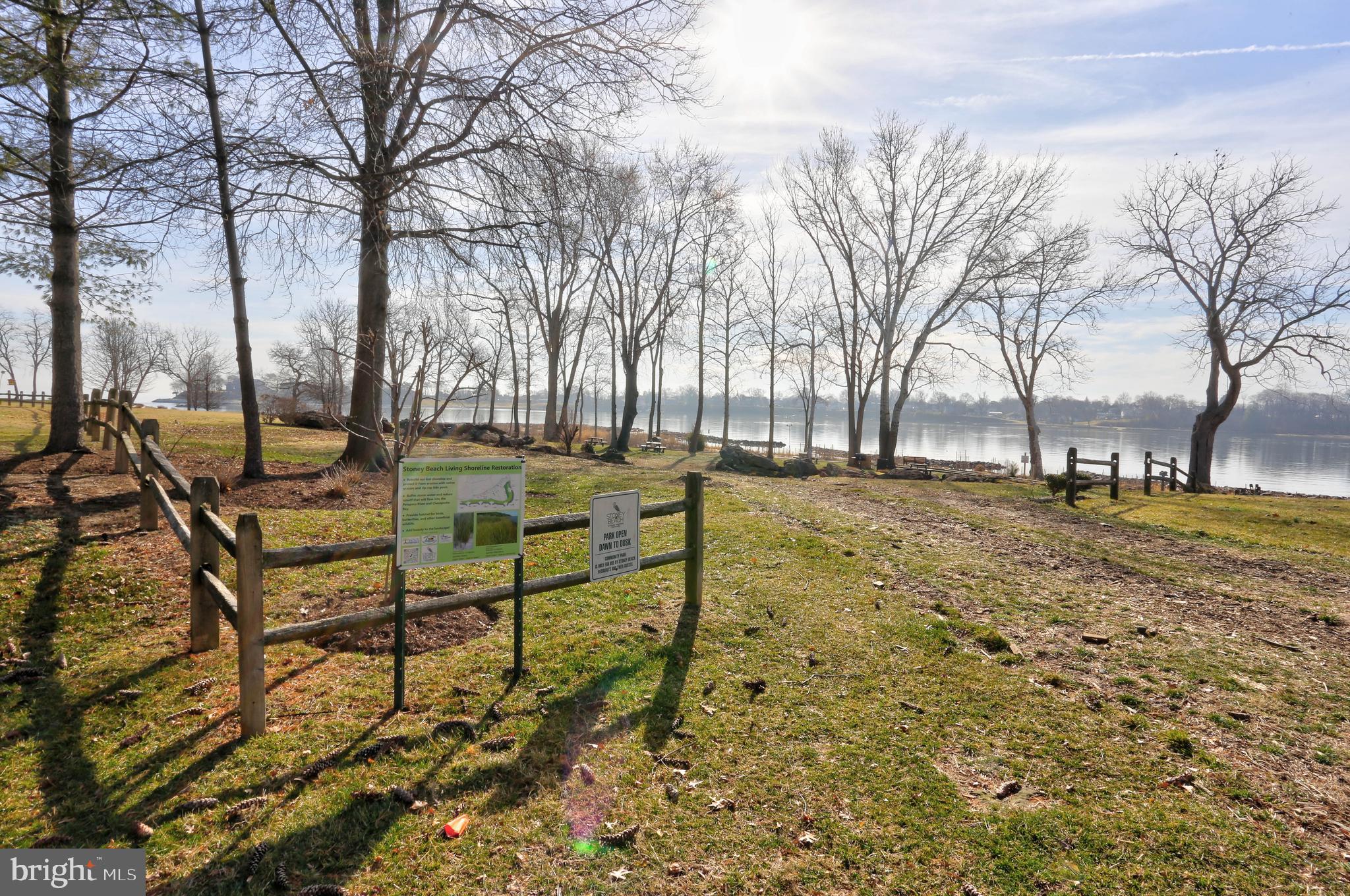 STONEY BEACH - Residential