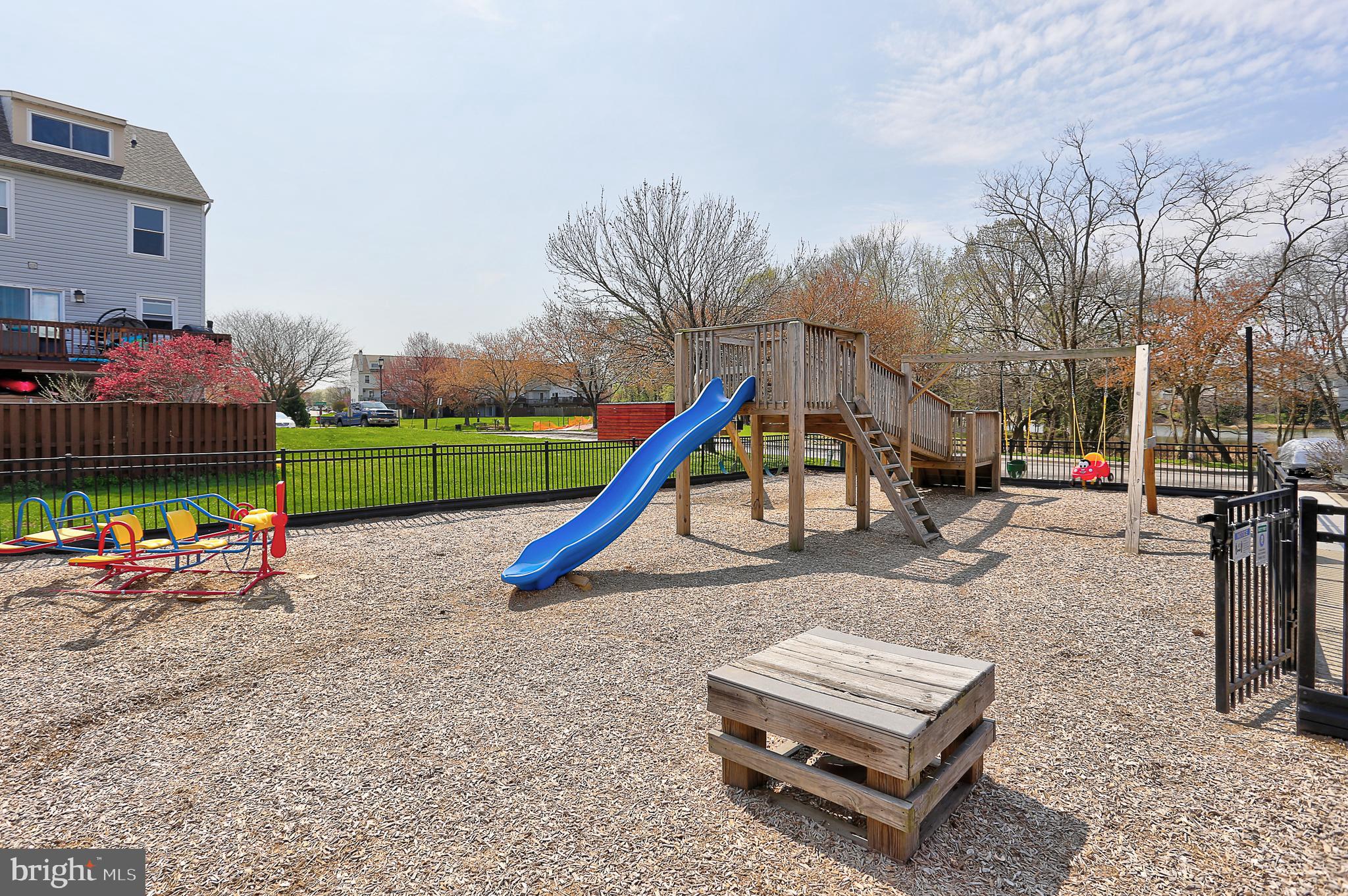 STONEY BEACH - Residential