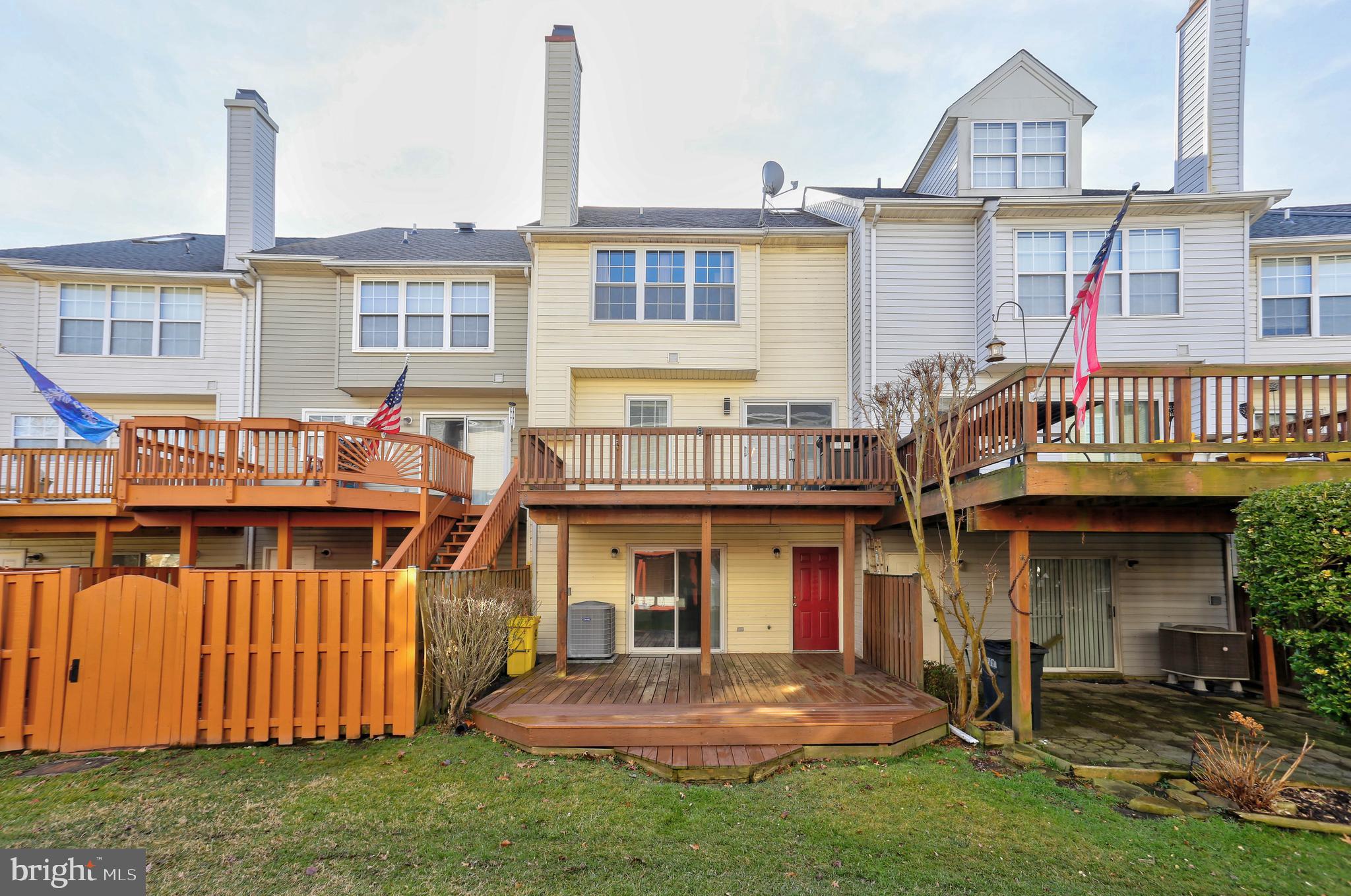 STONEY BEACH - Residential