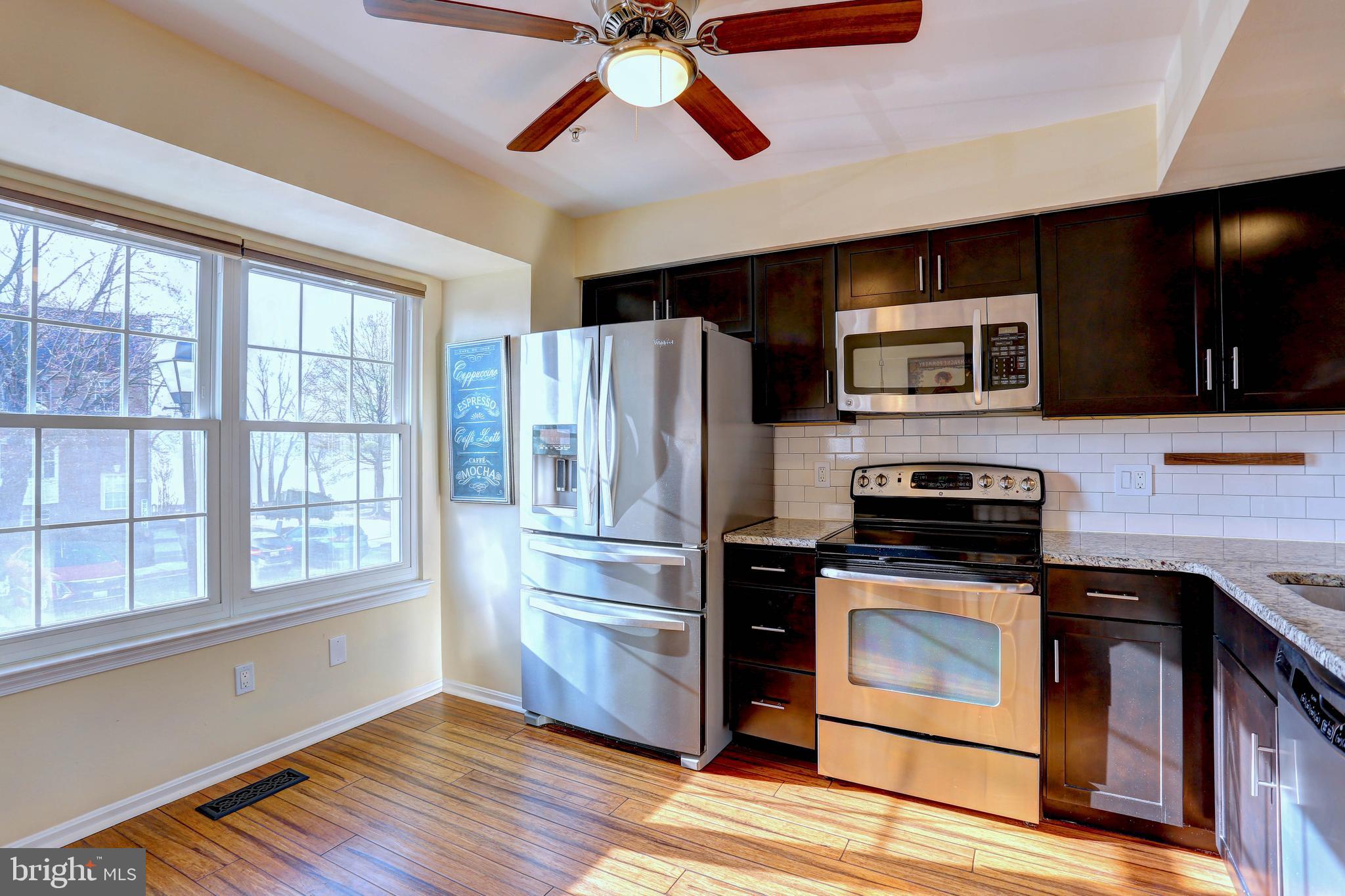 STONEY BEACH - Residential