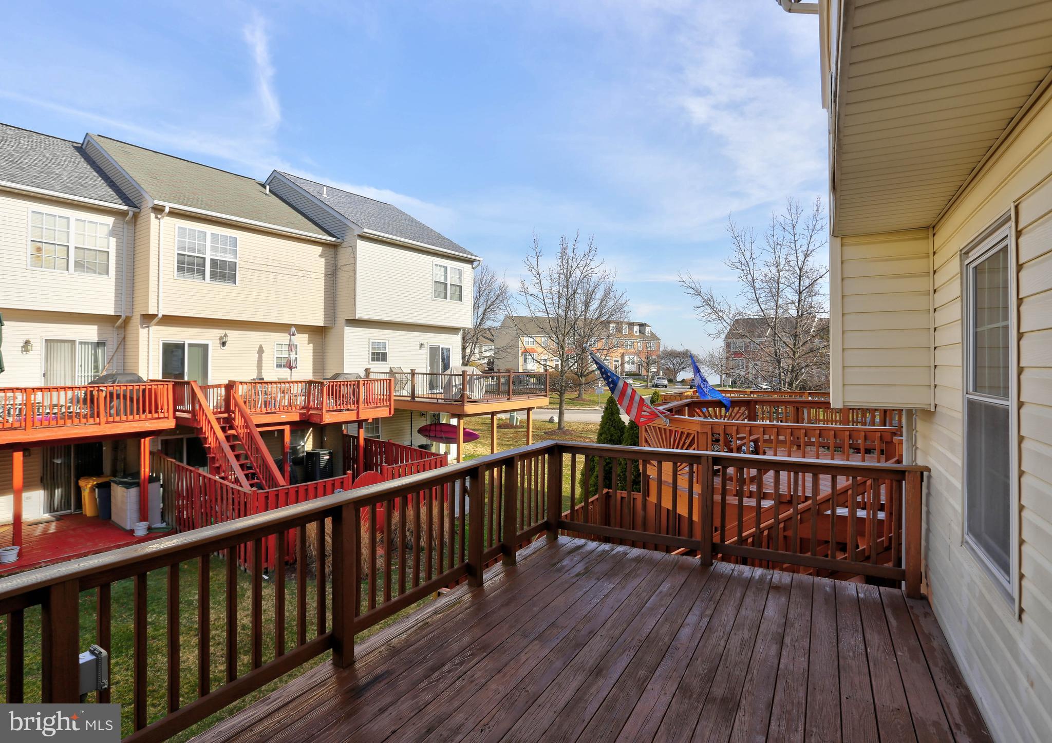 STONEY BEACH - Residential