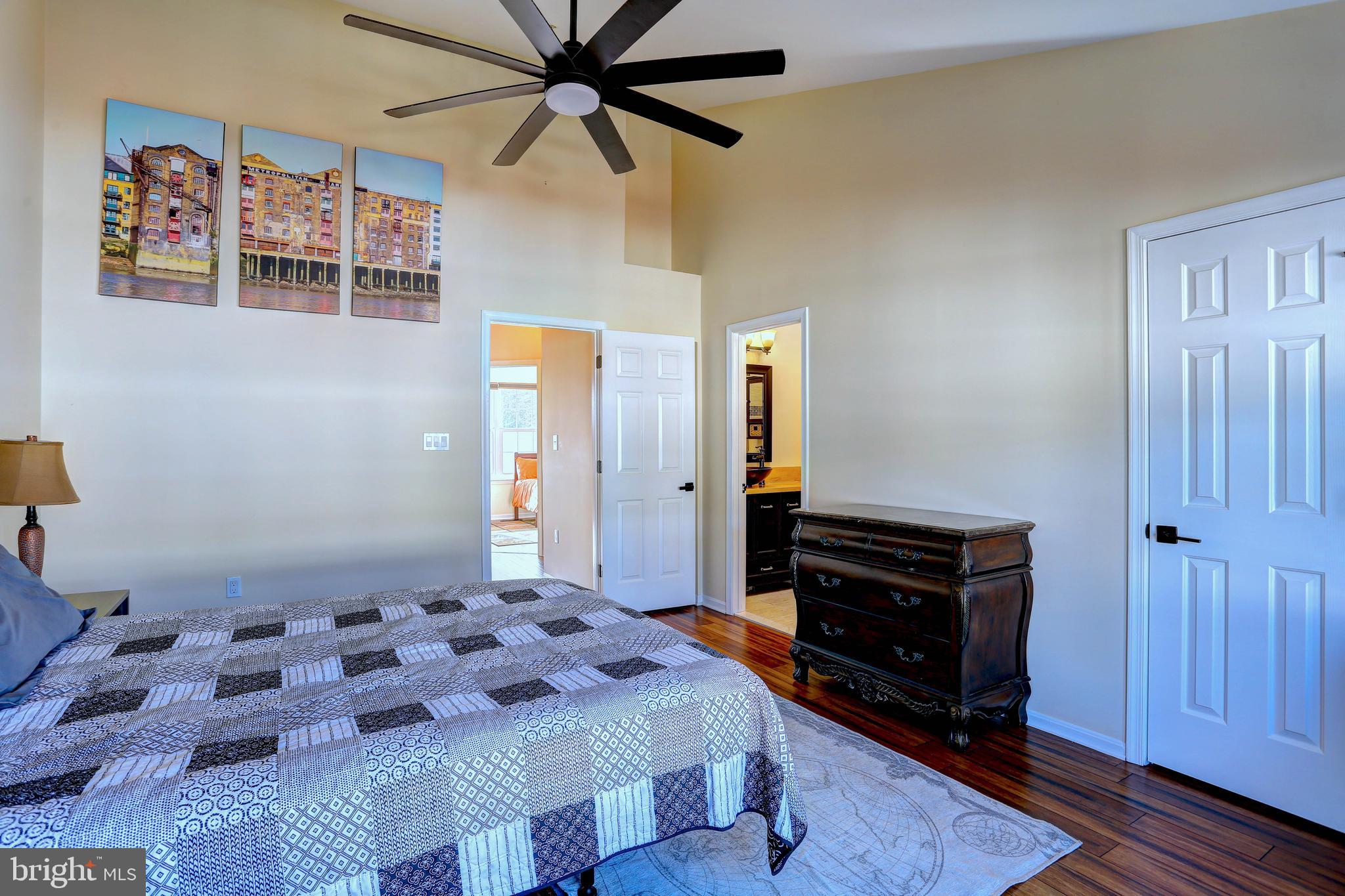 STONEY BEACH - Residential