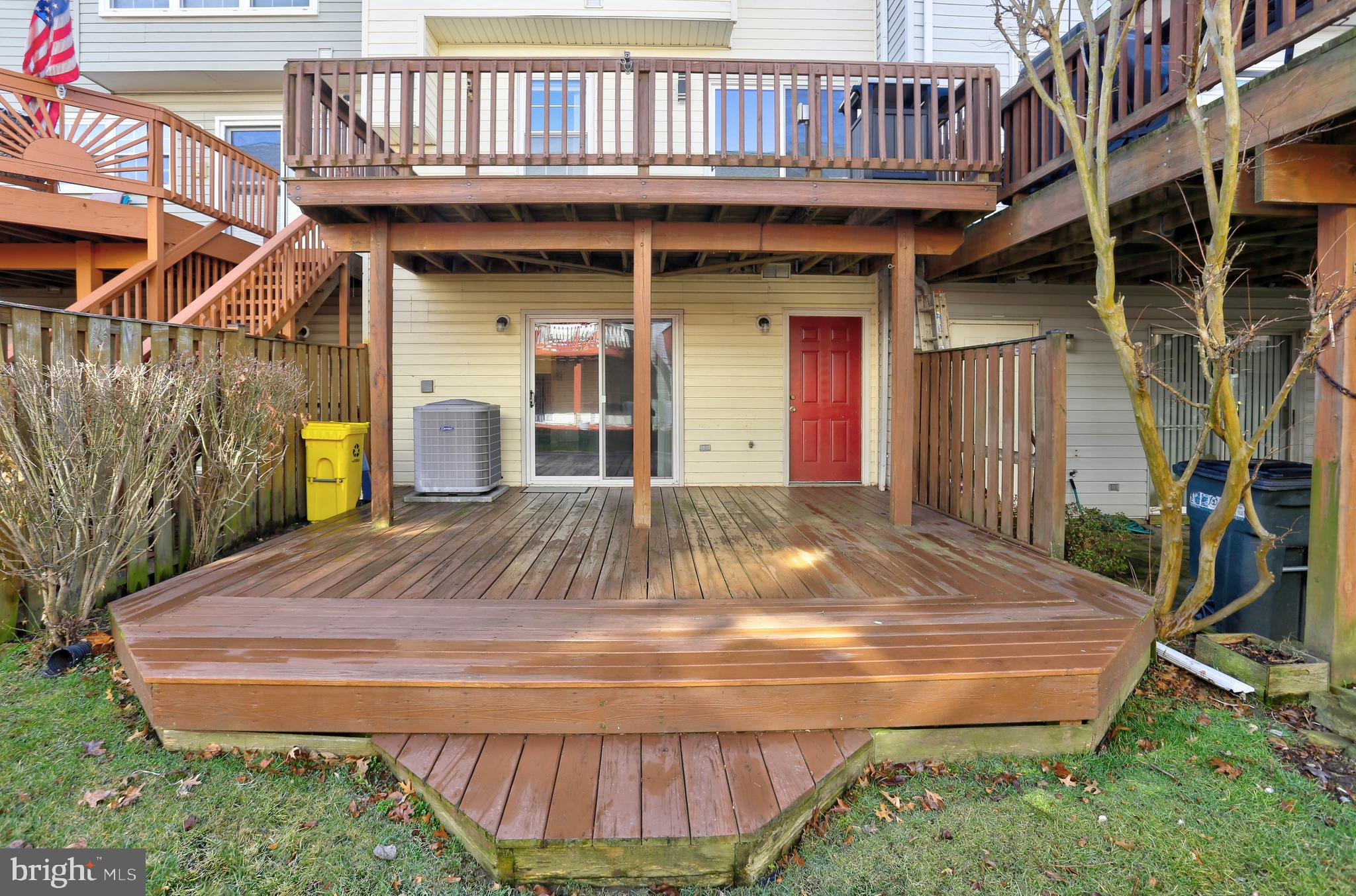 STONEY BEACH - Residential