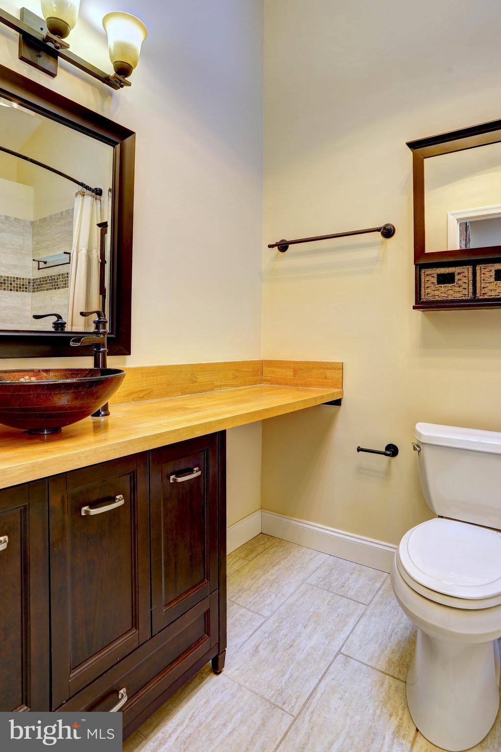 STONEY BEACH - Residential