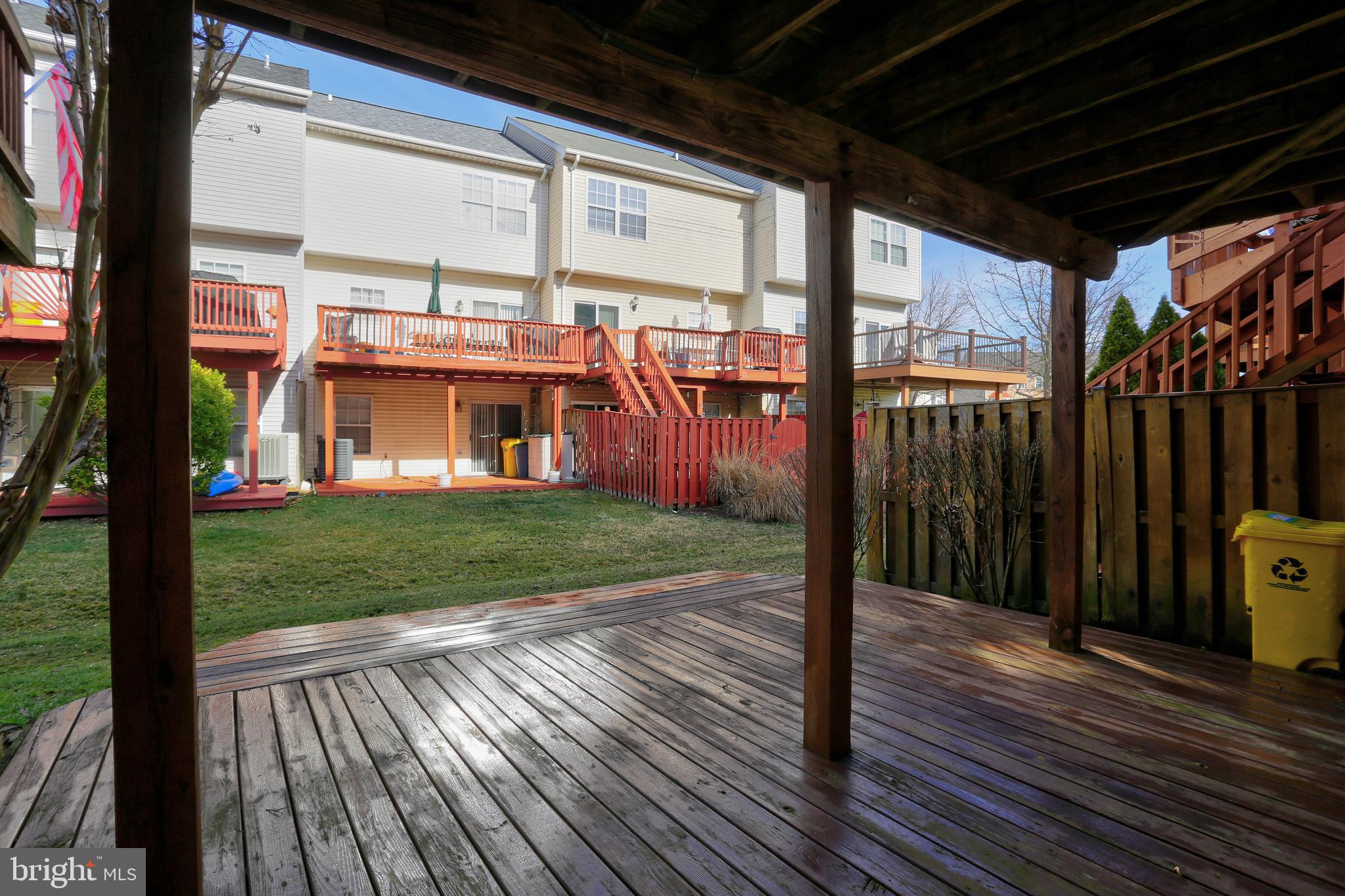 STONEY BEACH - Residential