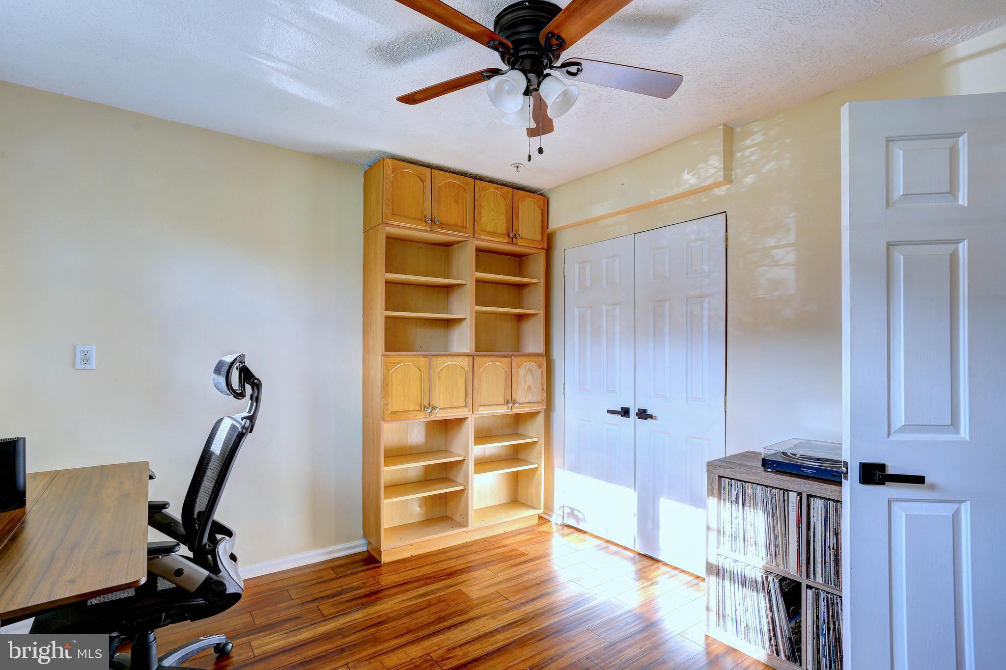 STONEY BEACH - Residential