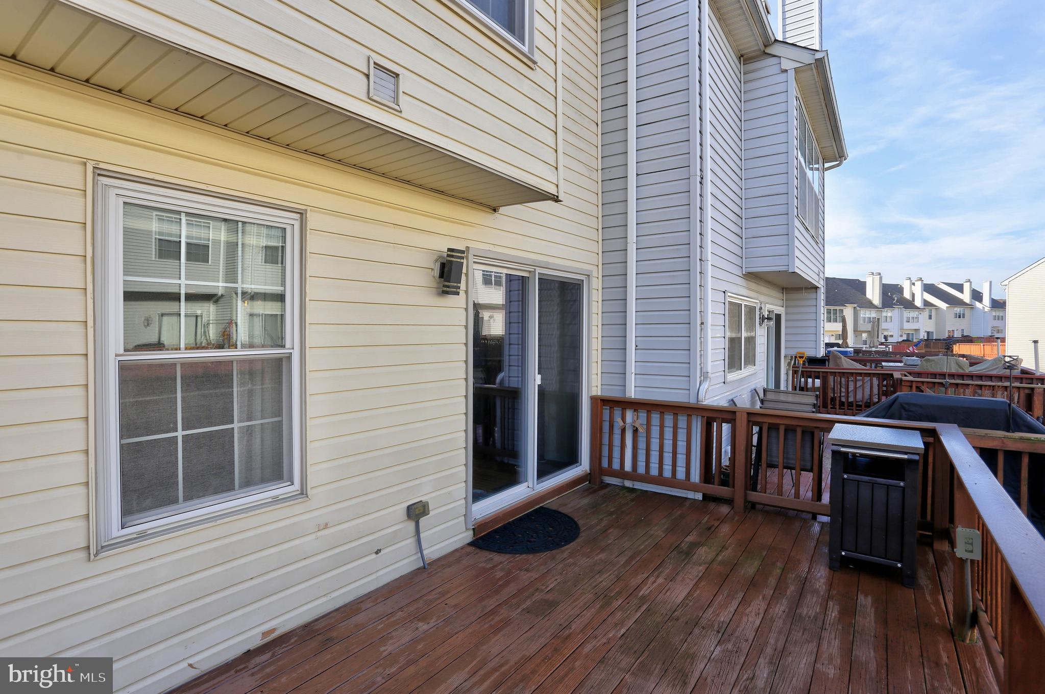 STONEY BEACH - Residential