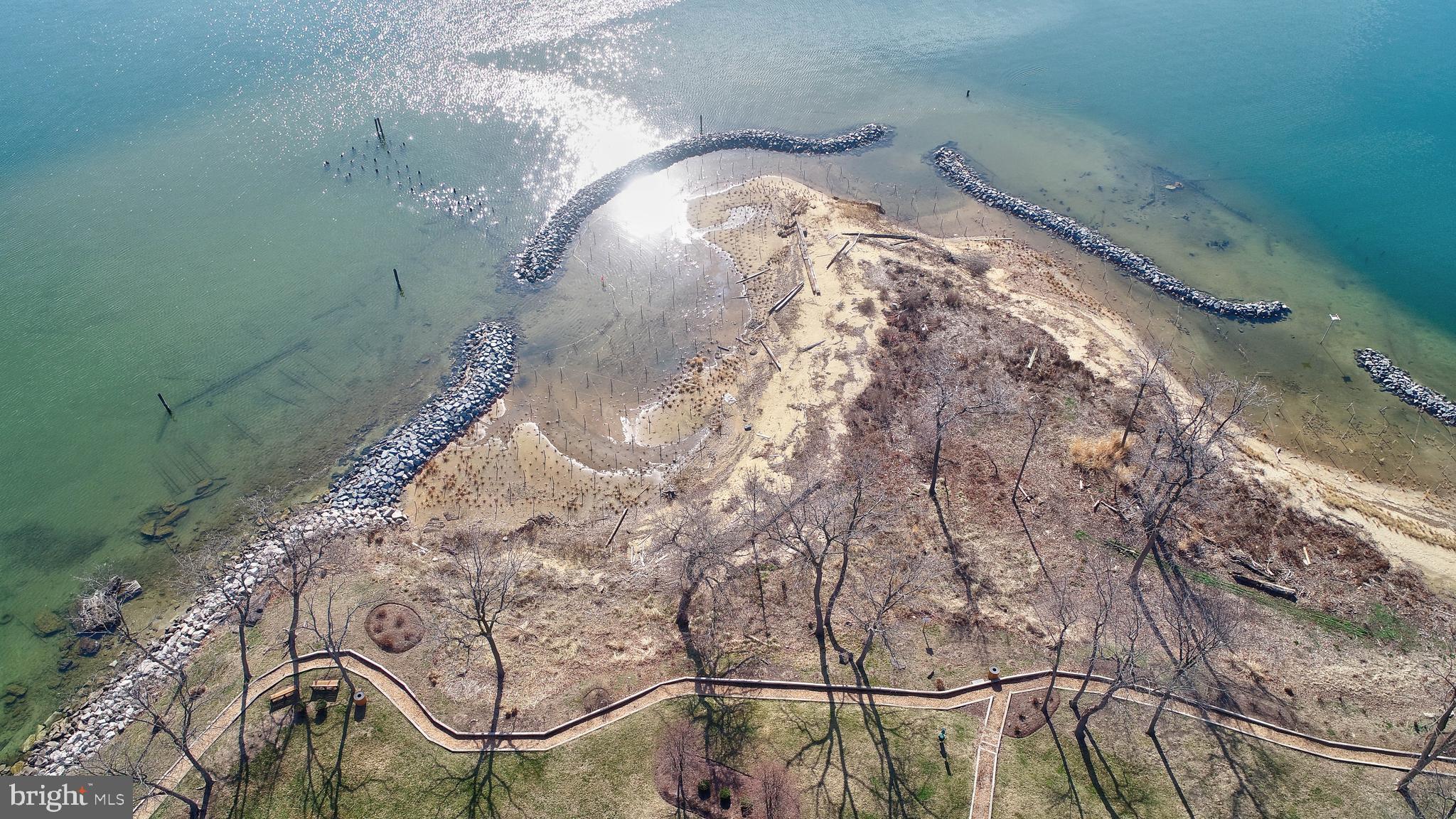 STONEY BEACH - Residential