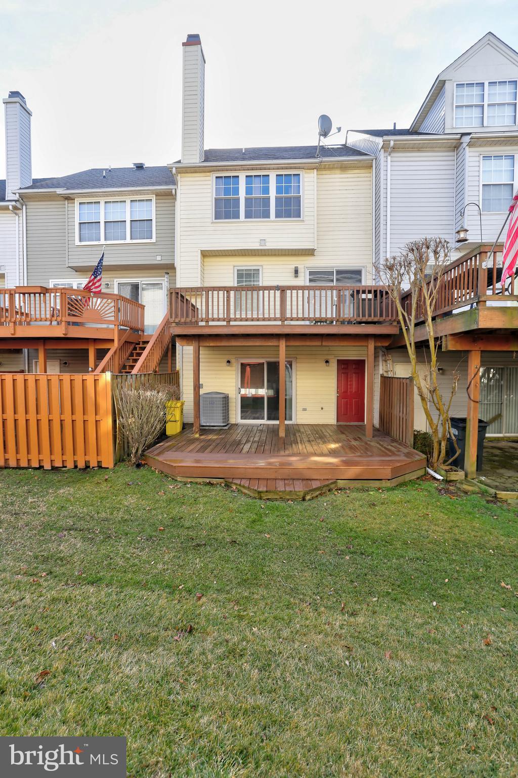 STONEY BEACH - Residential