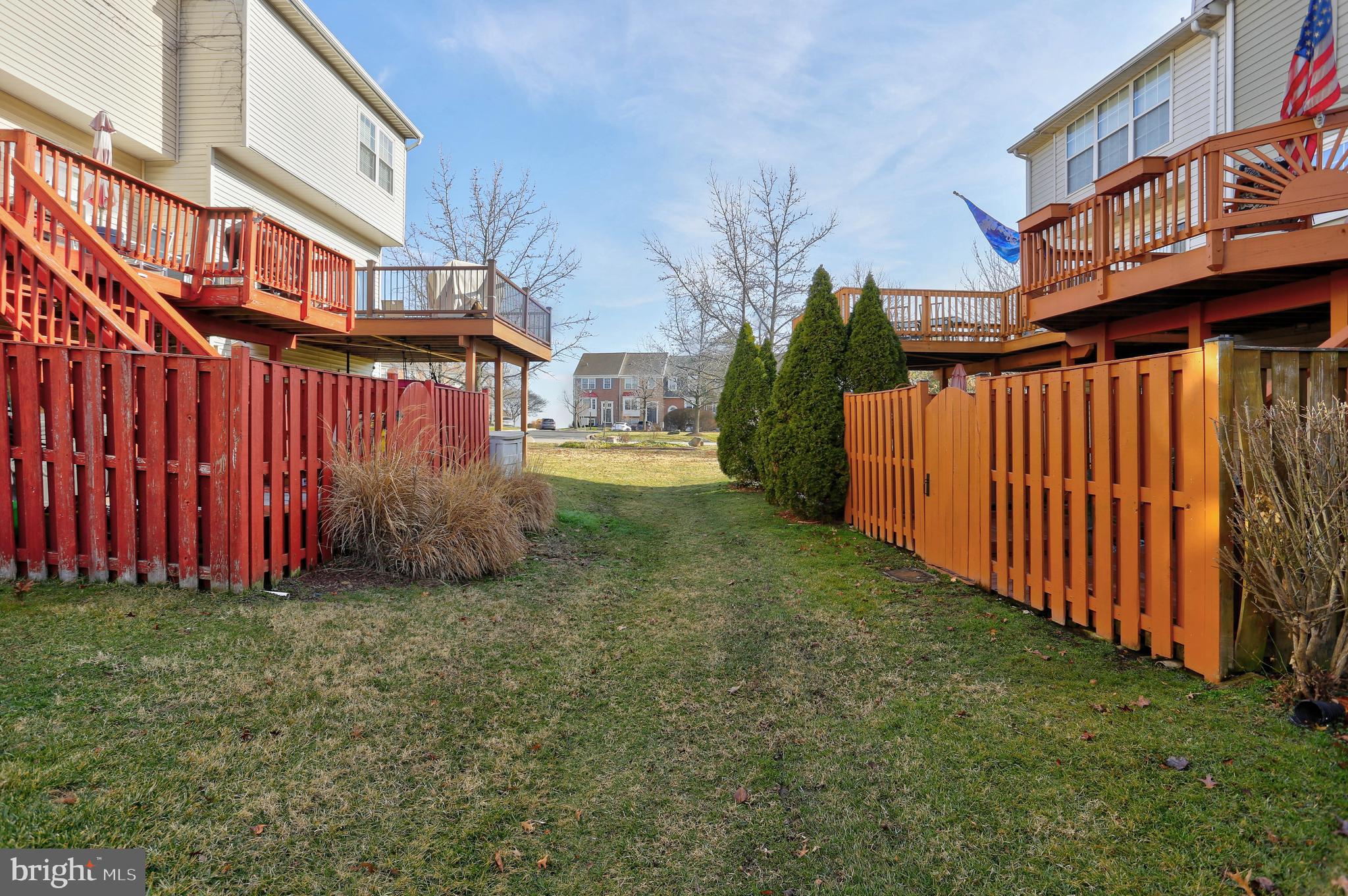 STONEY BEACH - Residential