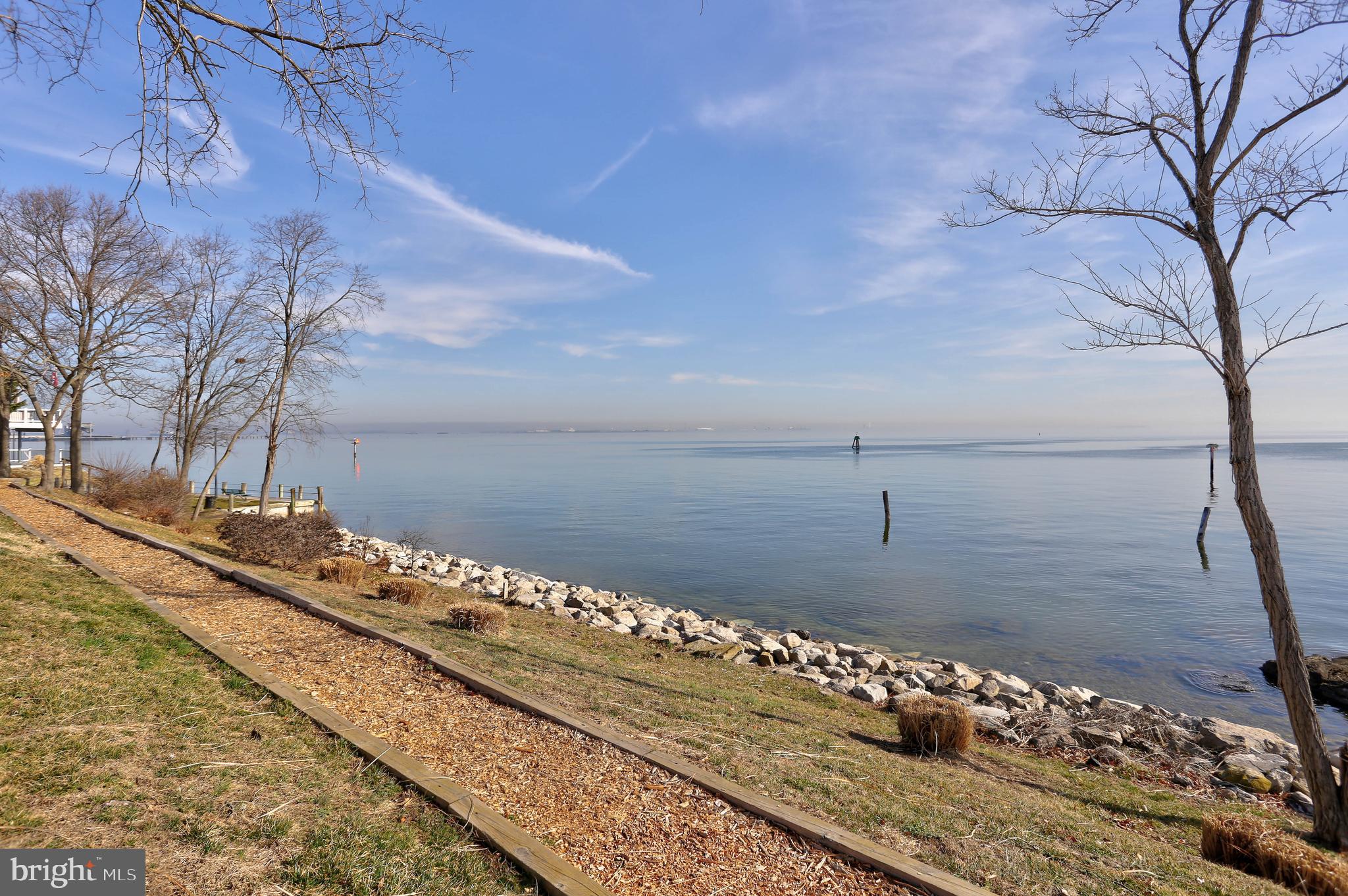 STONEY BEACH - Residential