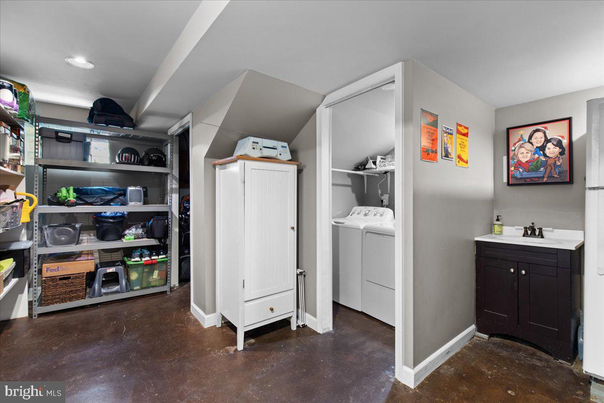 AURORA HILLS - Residential