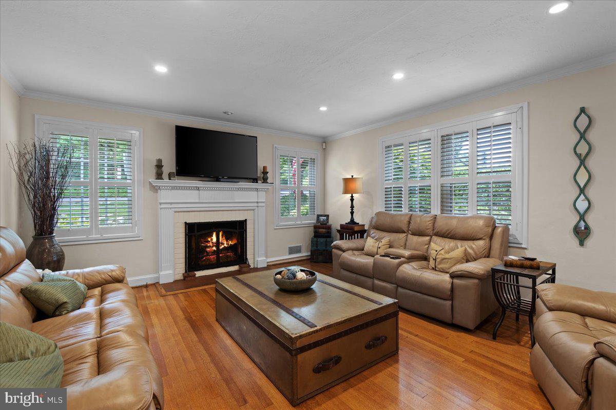 AURORA HILLS - Residential