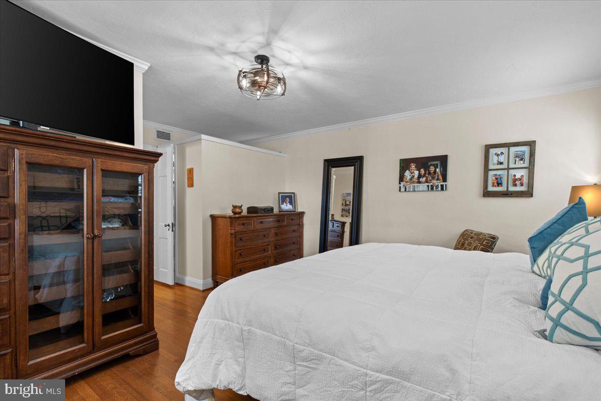 AURORA HILLS - Residential