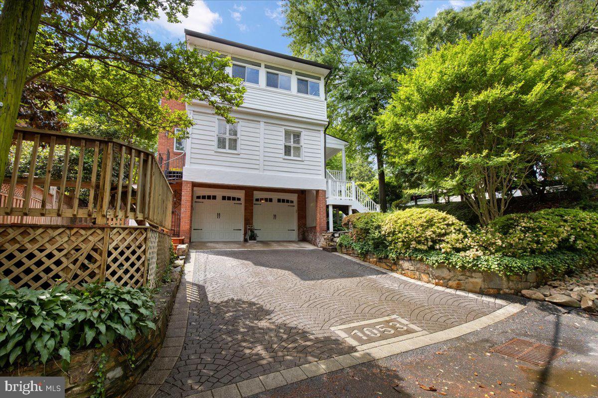 AURORA HILLS - Residential