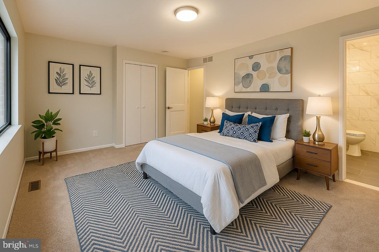 ADMIRALS WALK - Residential