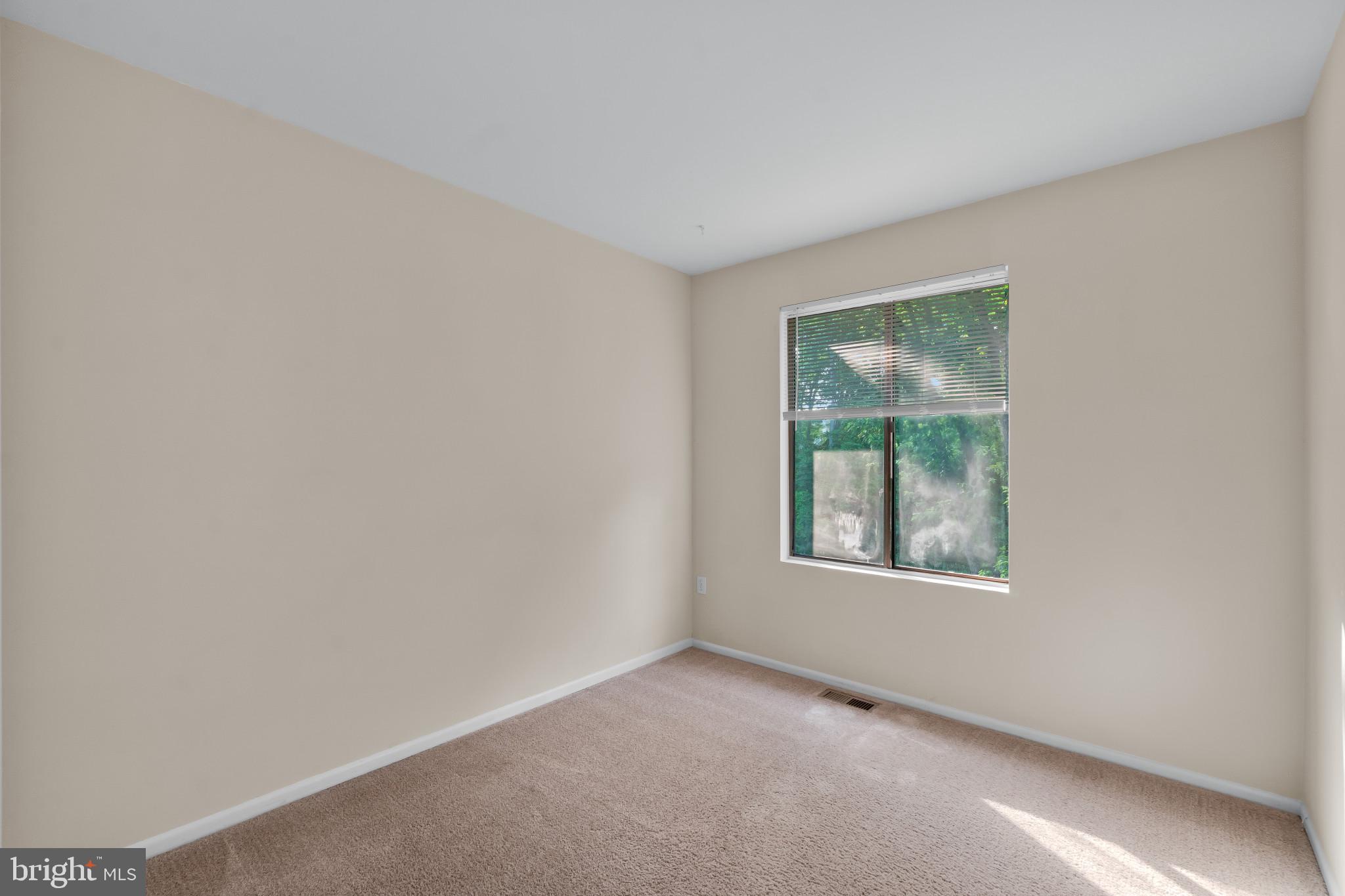 ADMIRALS WALK - Residential