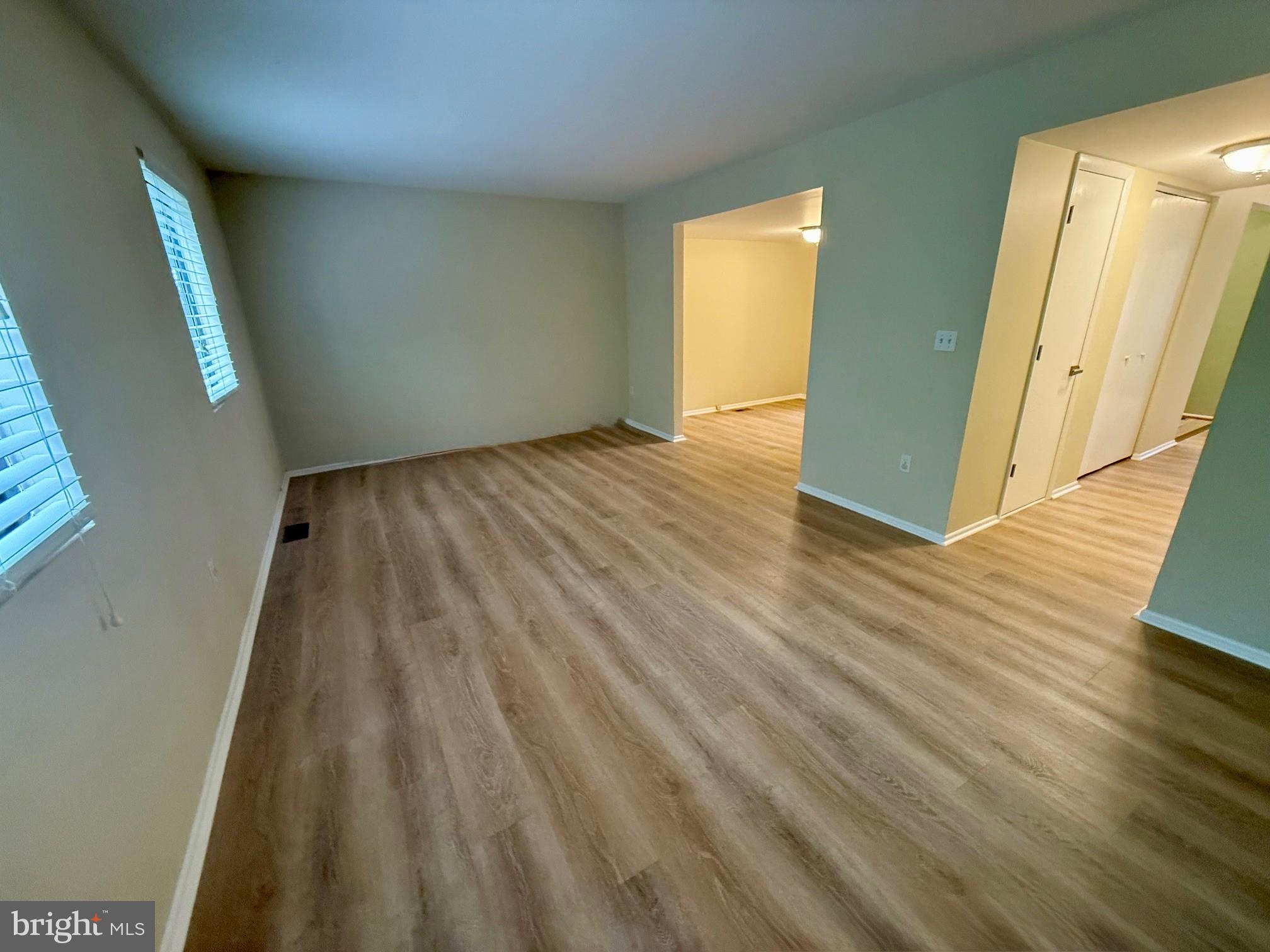 ADMIRALS WALK - Residential