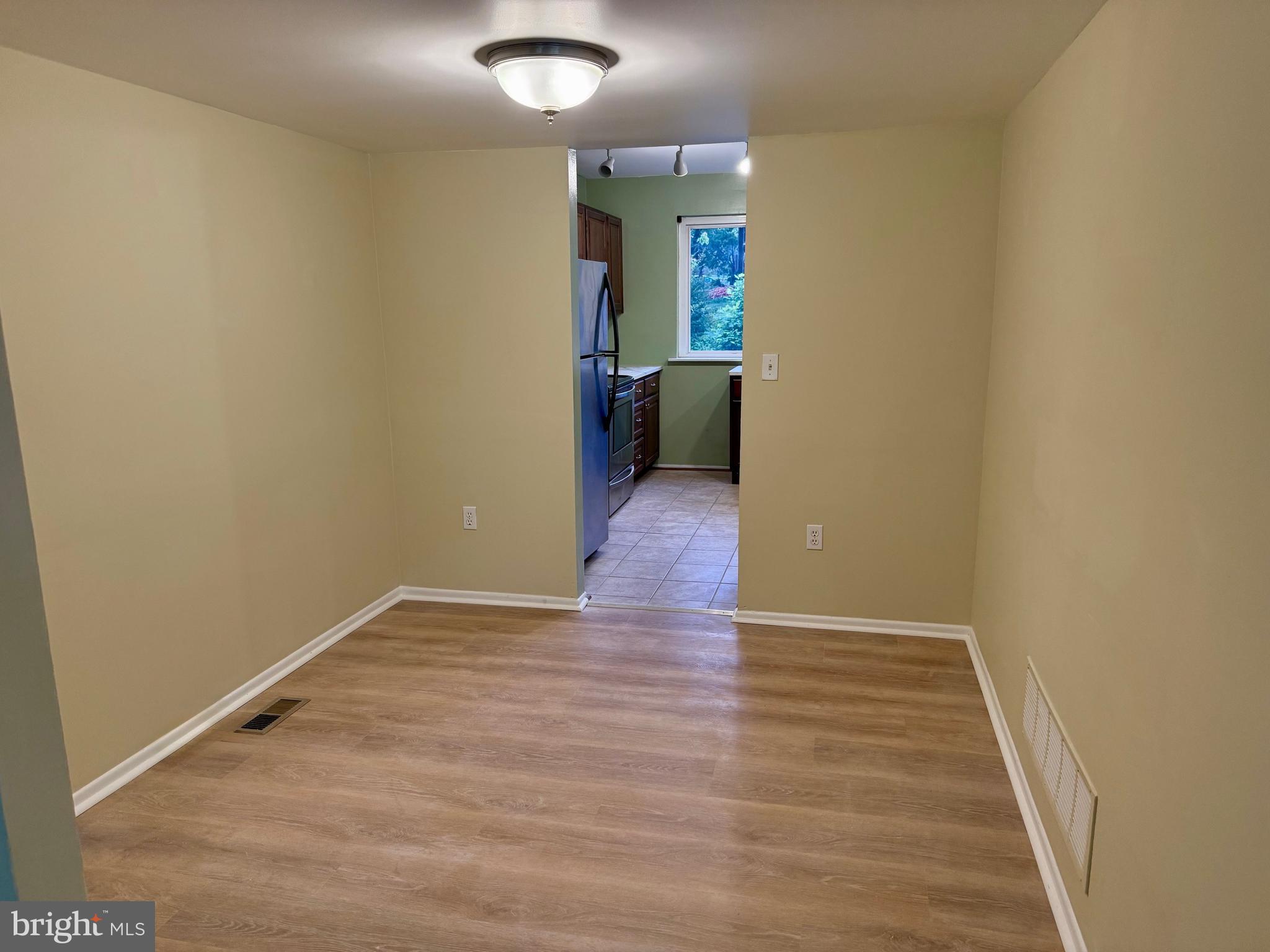 ADMIRALS WALK - Residential