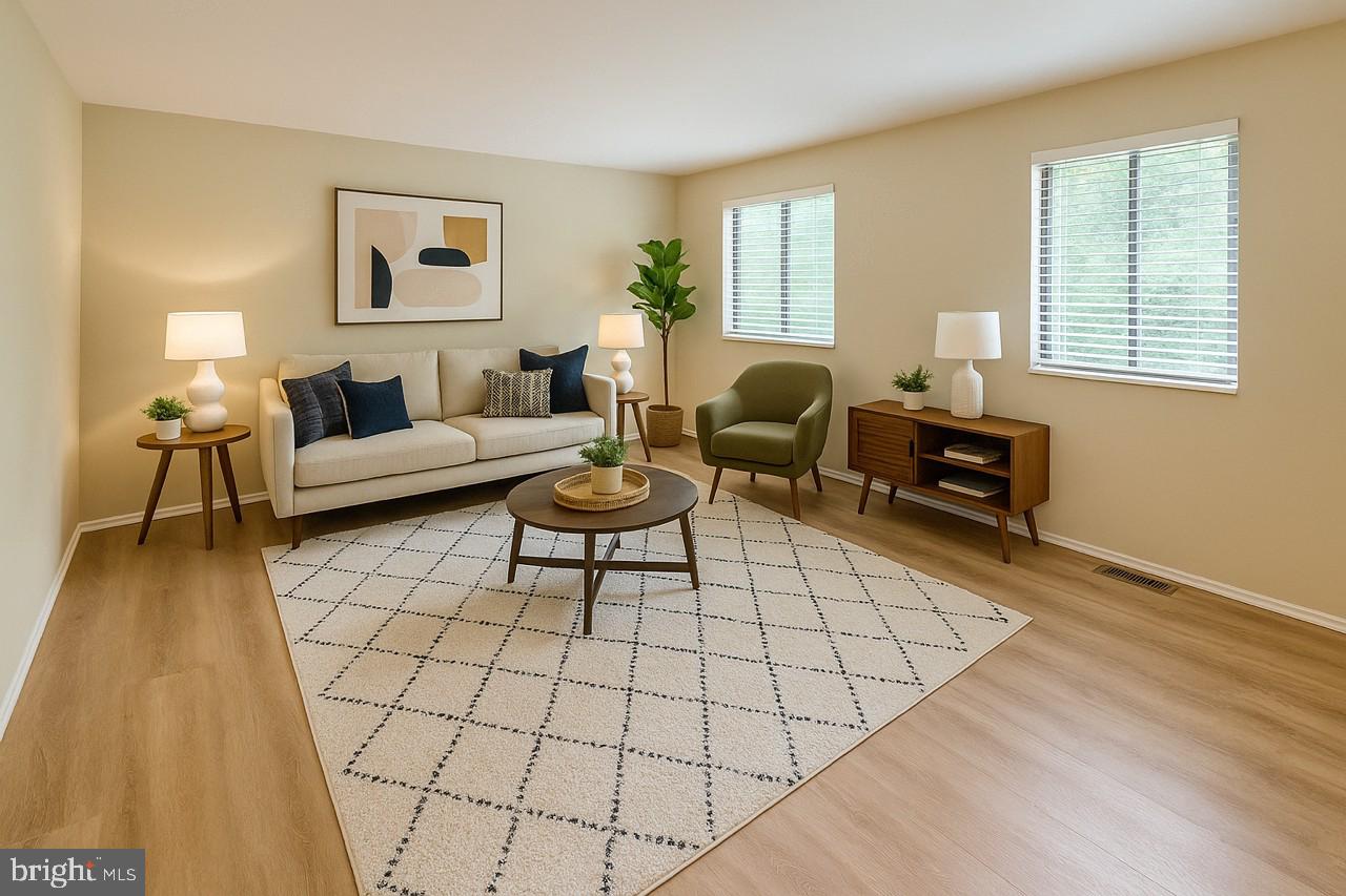 ADMIRALS WALK - Residential