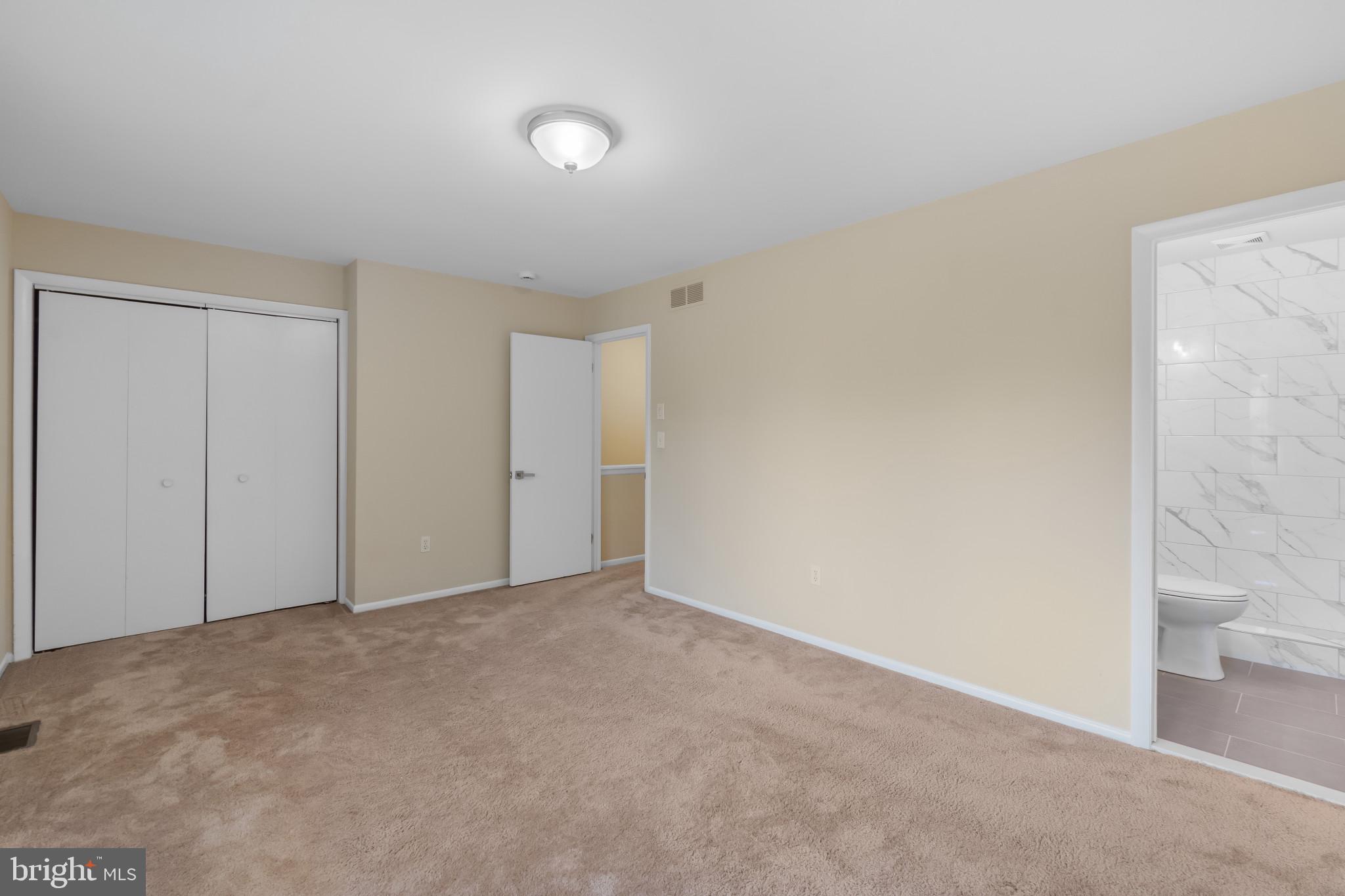 ADMIRALS WALK - Residential