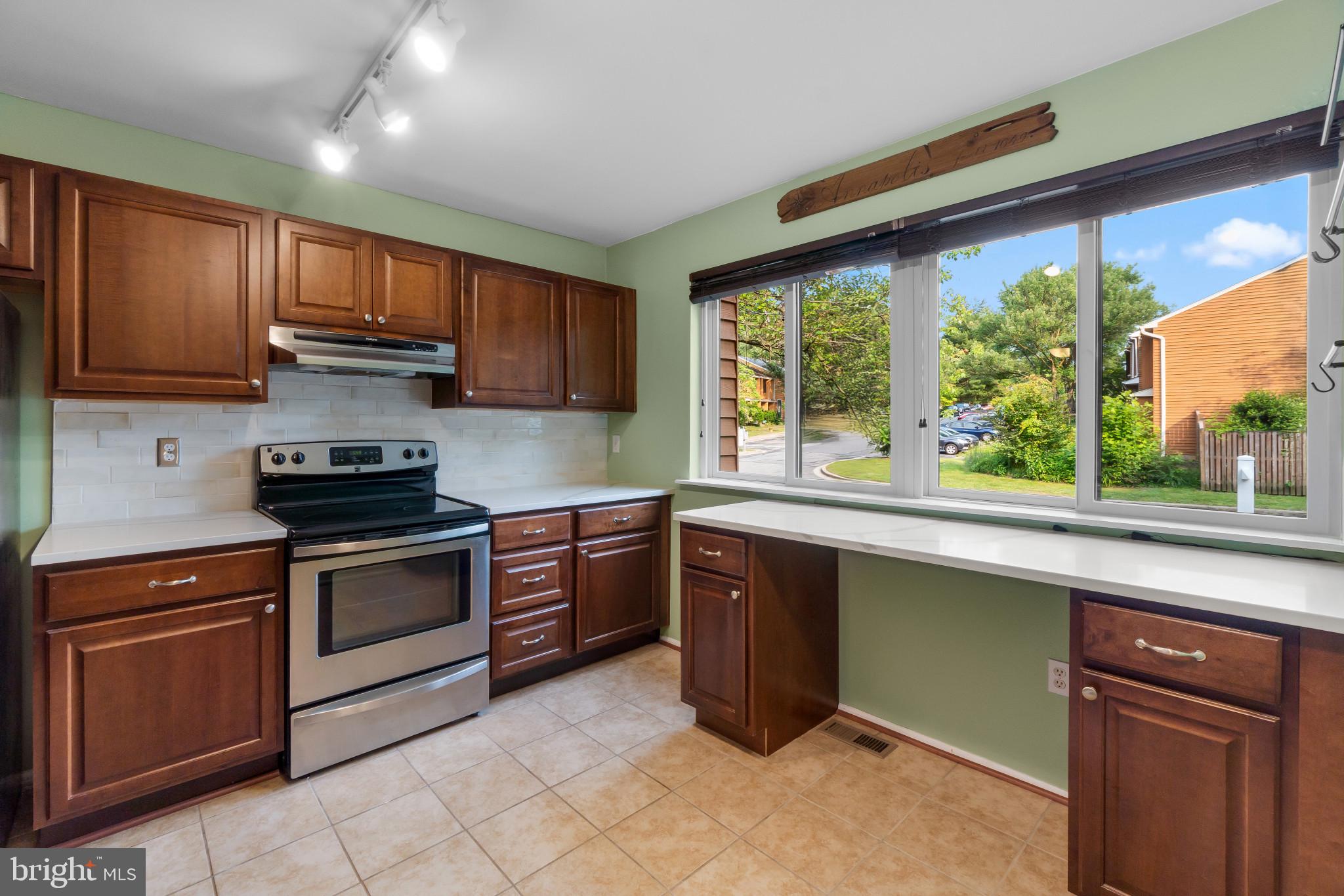 ADMIRALS WALK - Residential